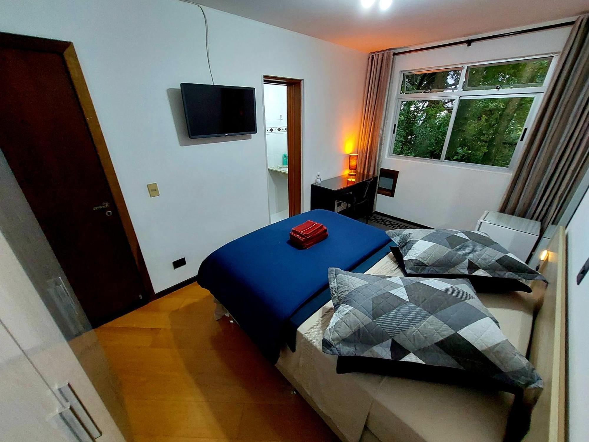 Standard Double Suite