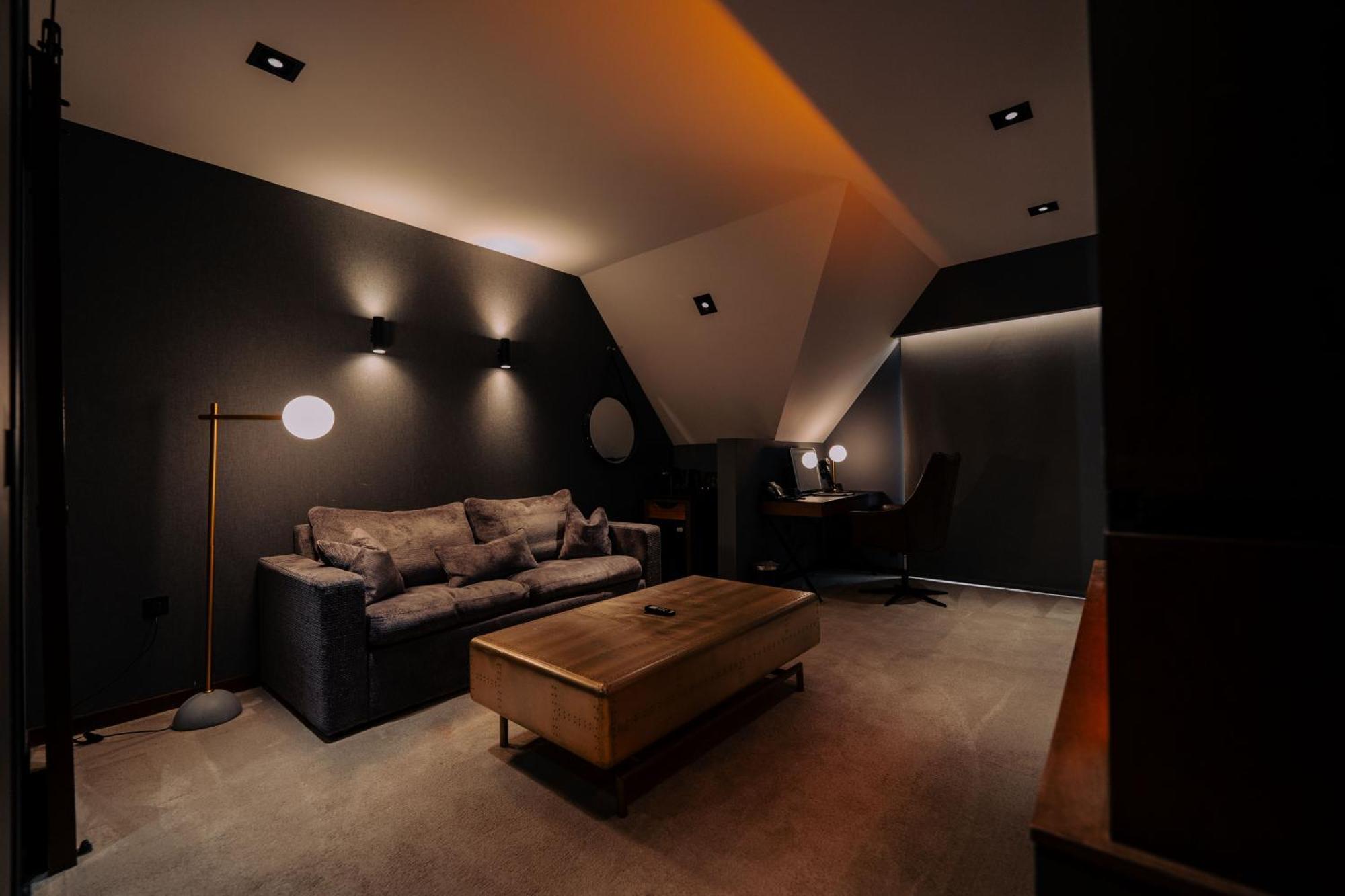 Suite Signature