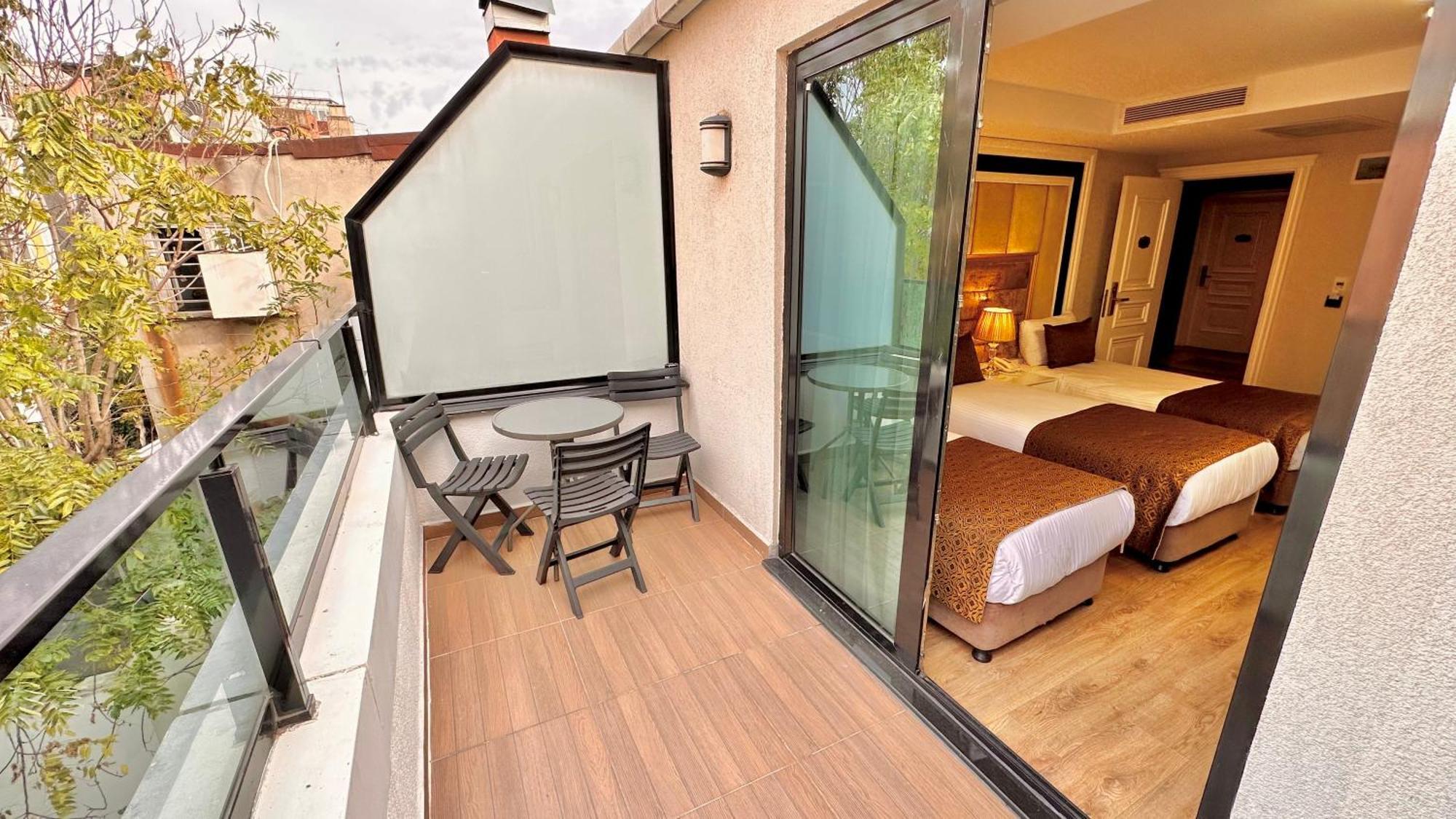 Triple Room Balcony