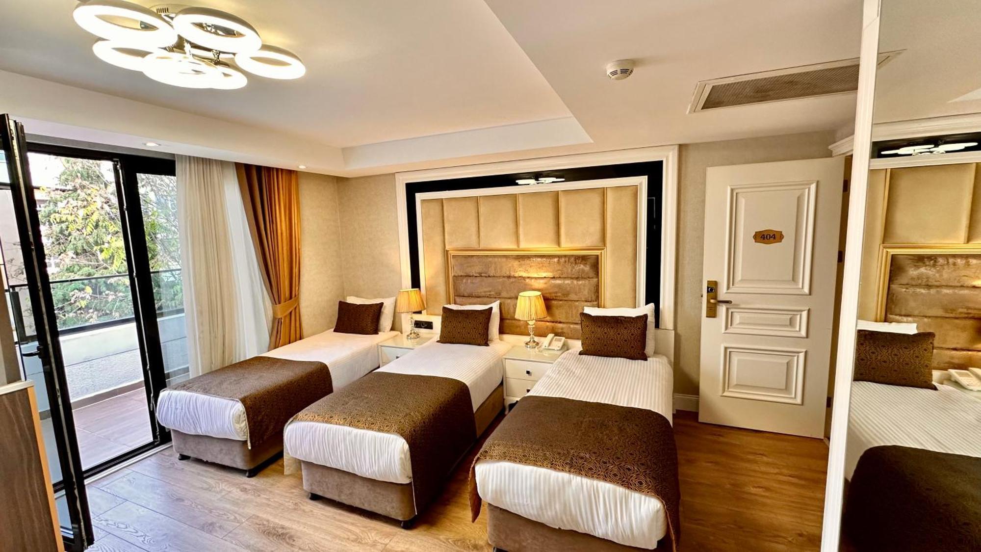 Triple Room Balcony