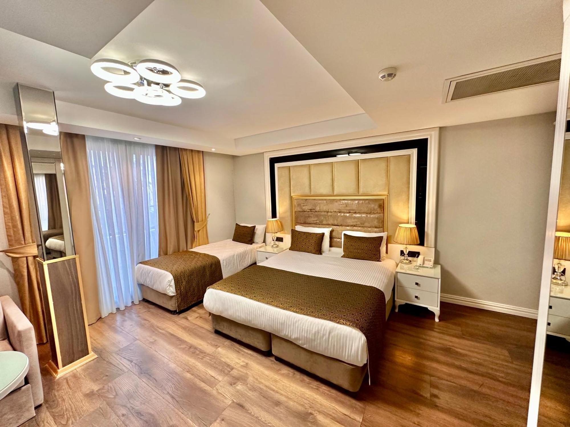 Triple Room Balcony