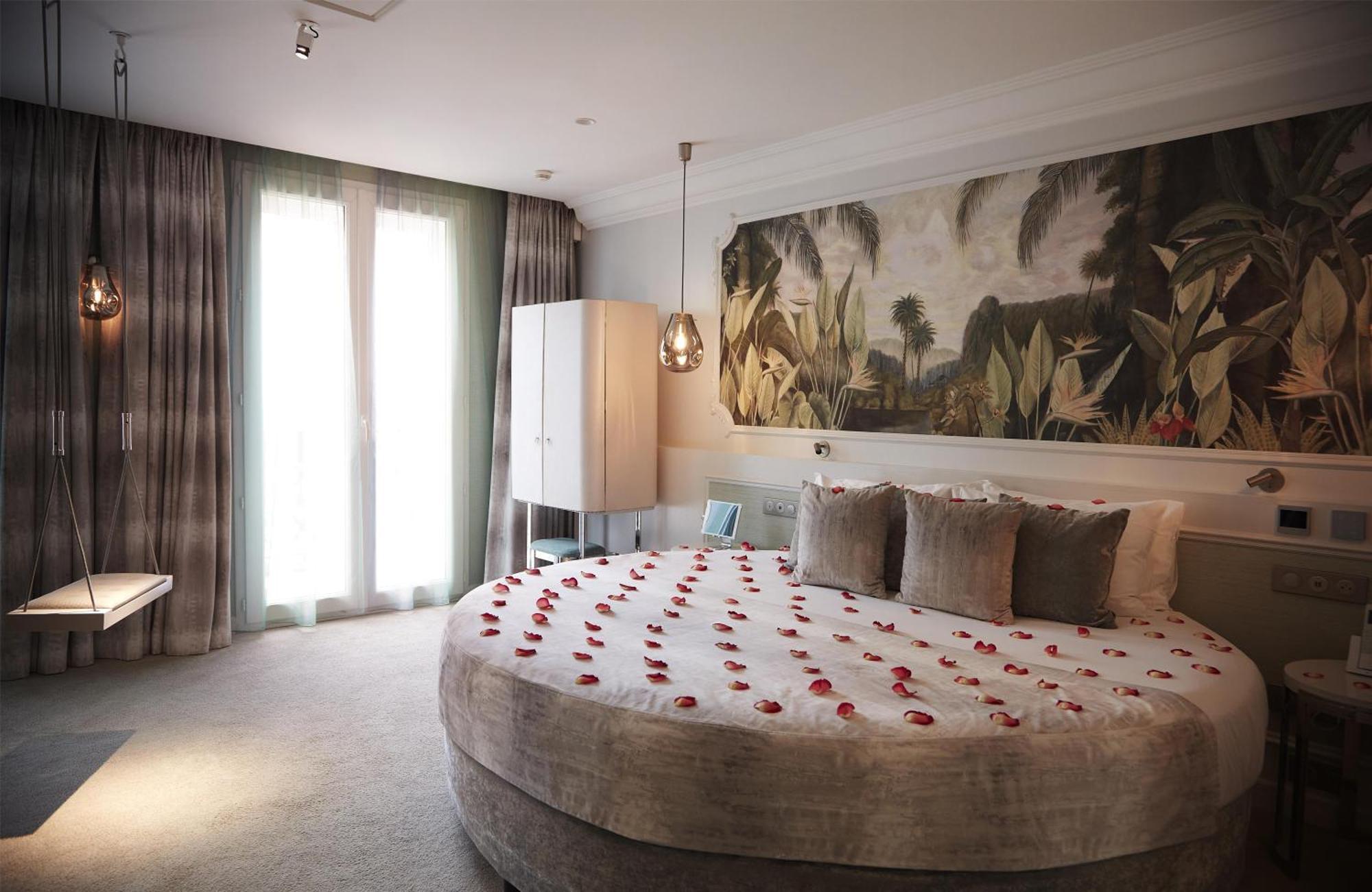 Luxury Room – Extravagant Jacuzzi Balcony
