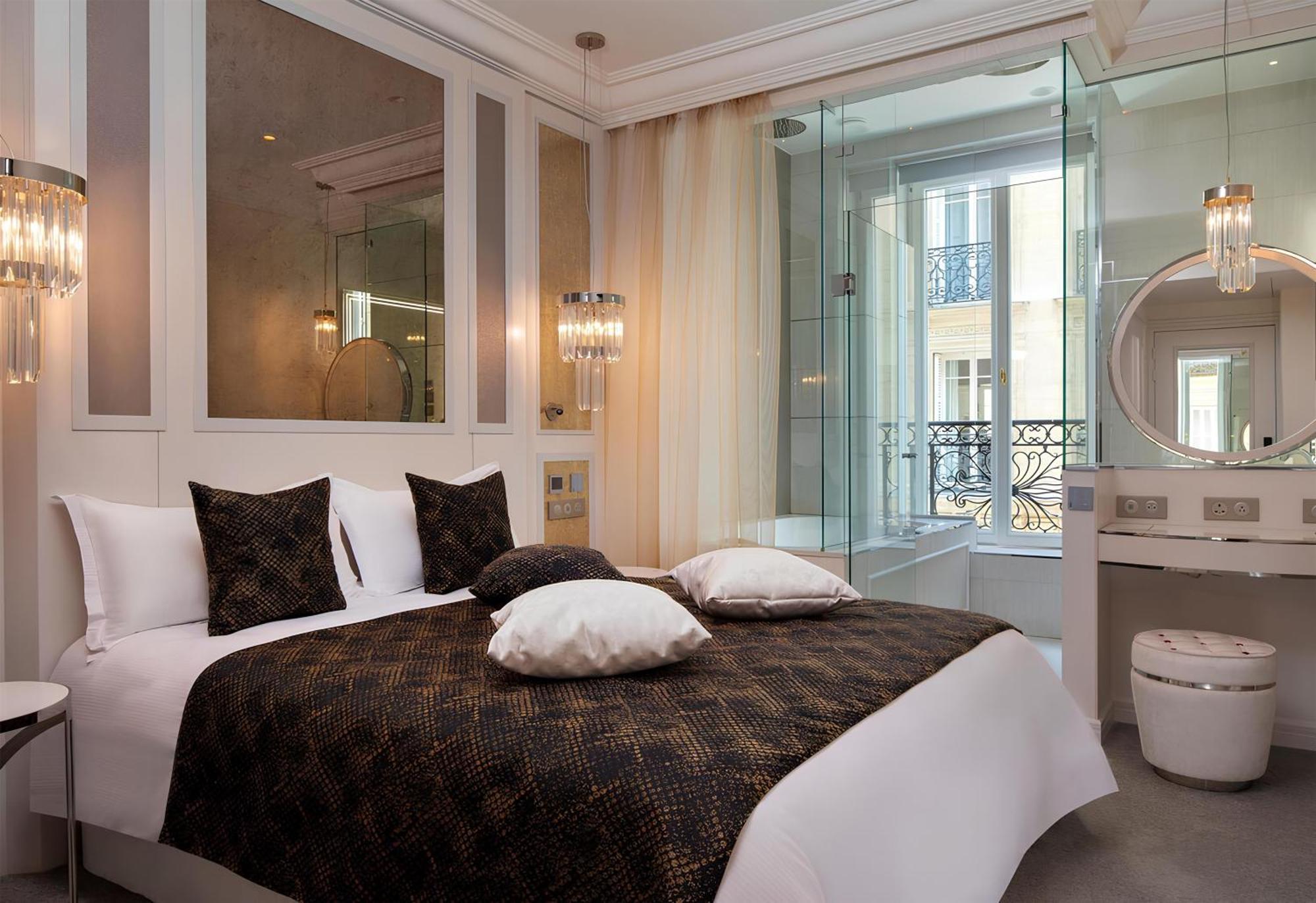 Classic Room Elegant Jacuzzi