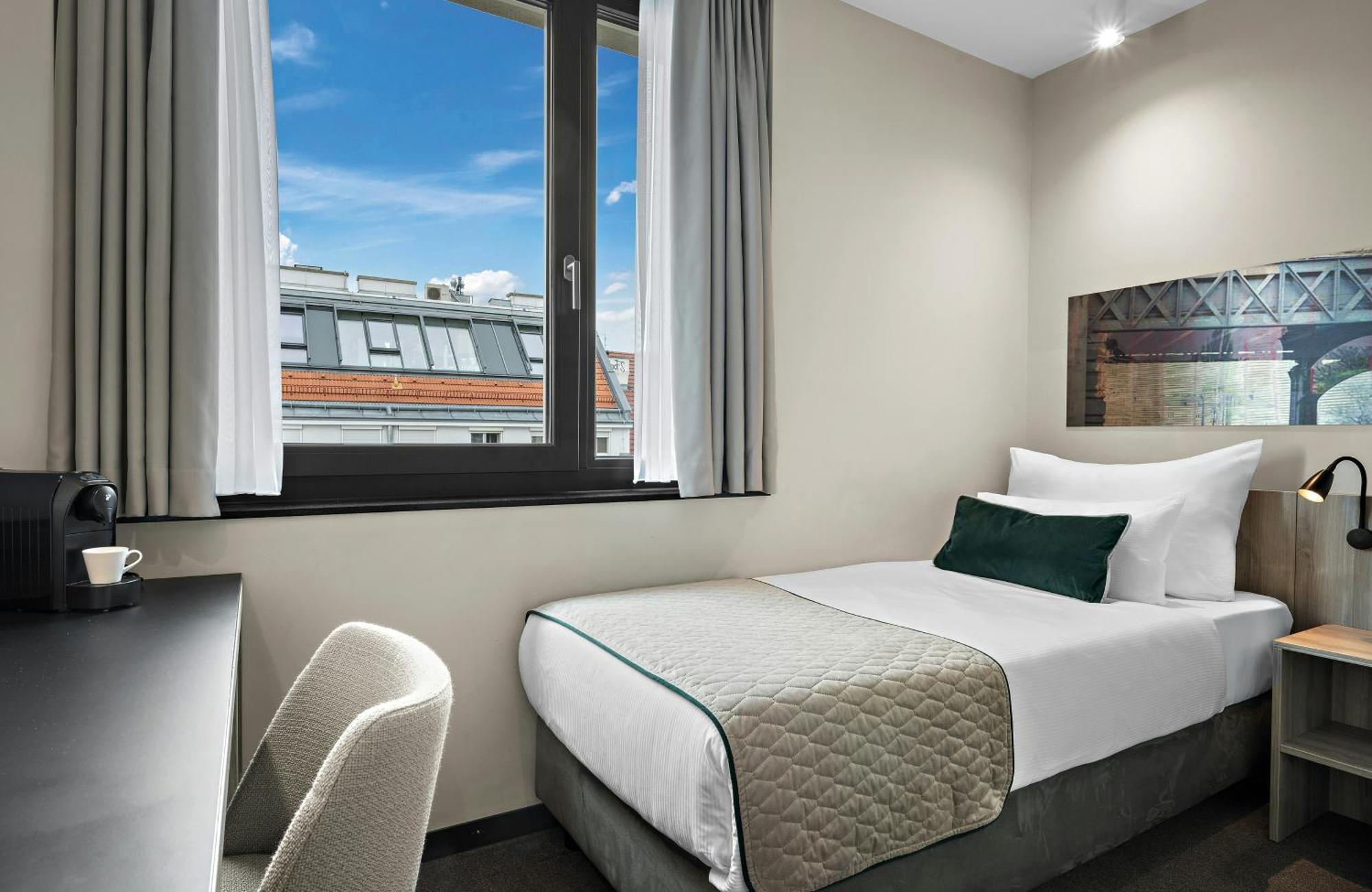Comfort Single Room