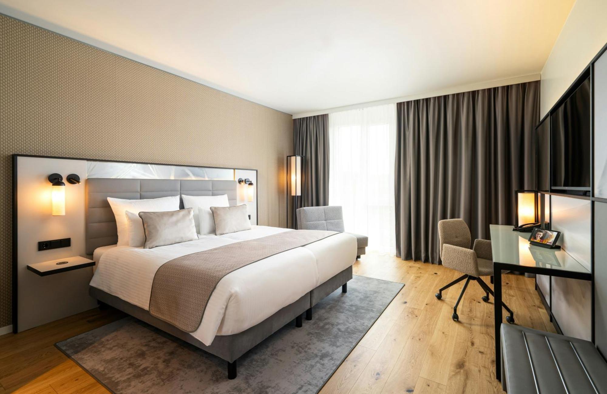 Junior Suite,1743632706:JPEG