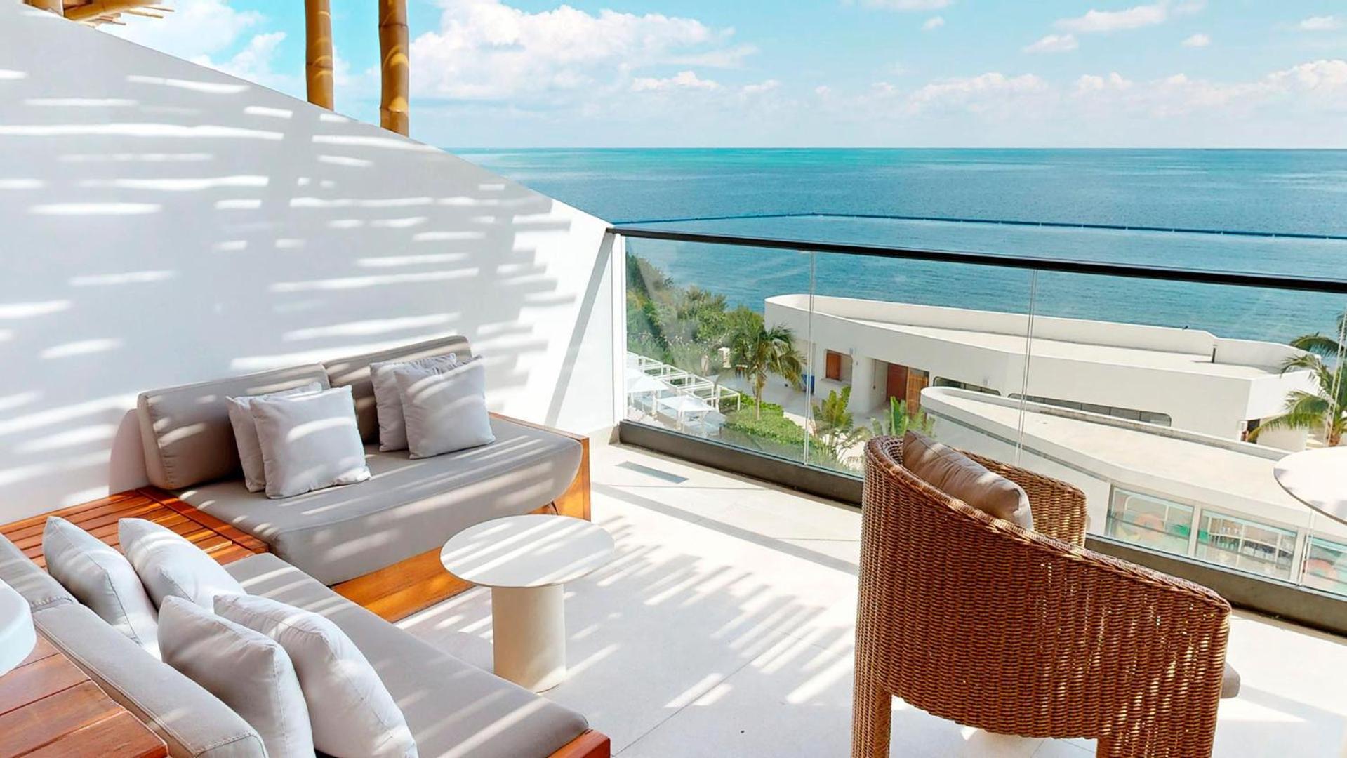 Oceanfront F&F Suite