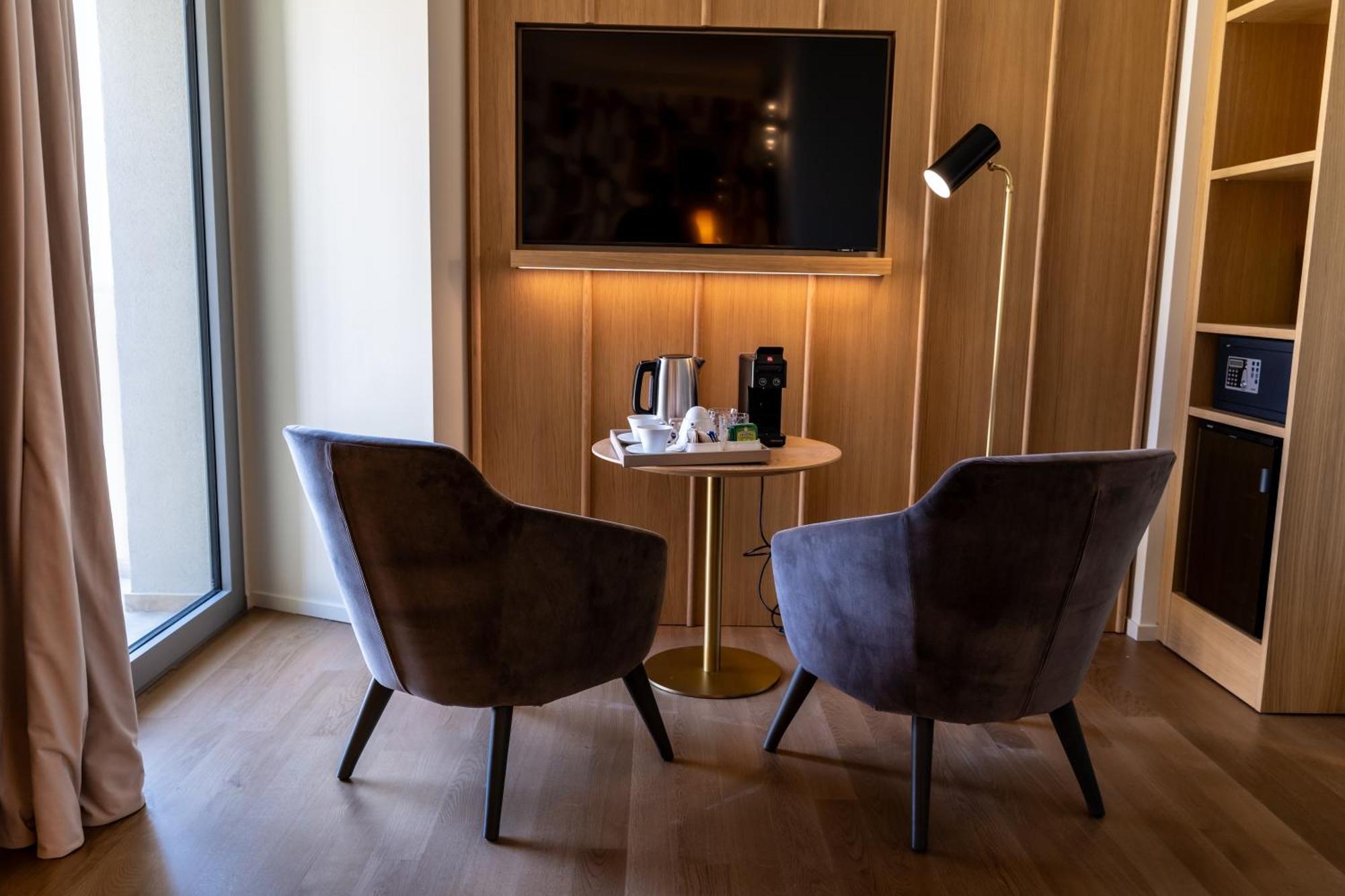 Double Urban Room One-time SPA access