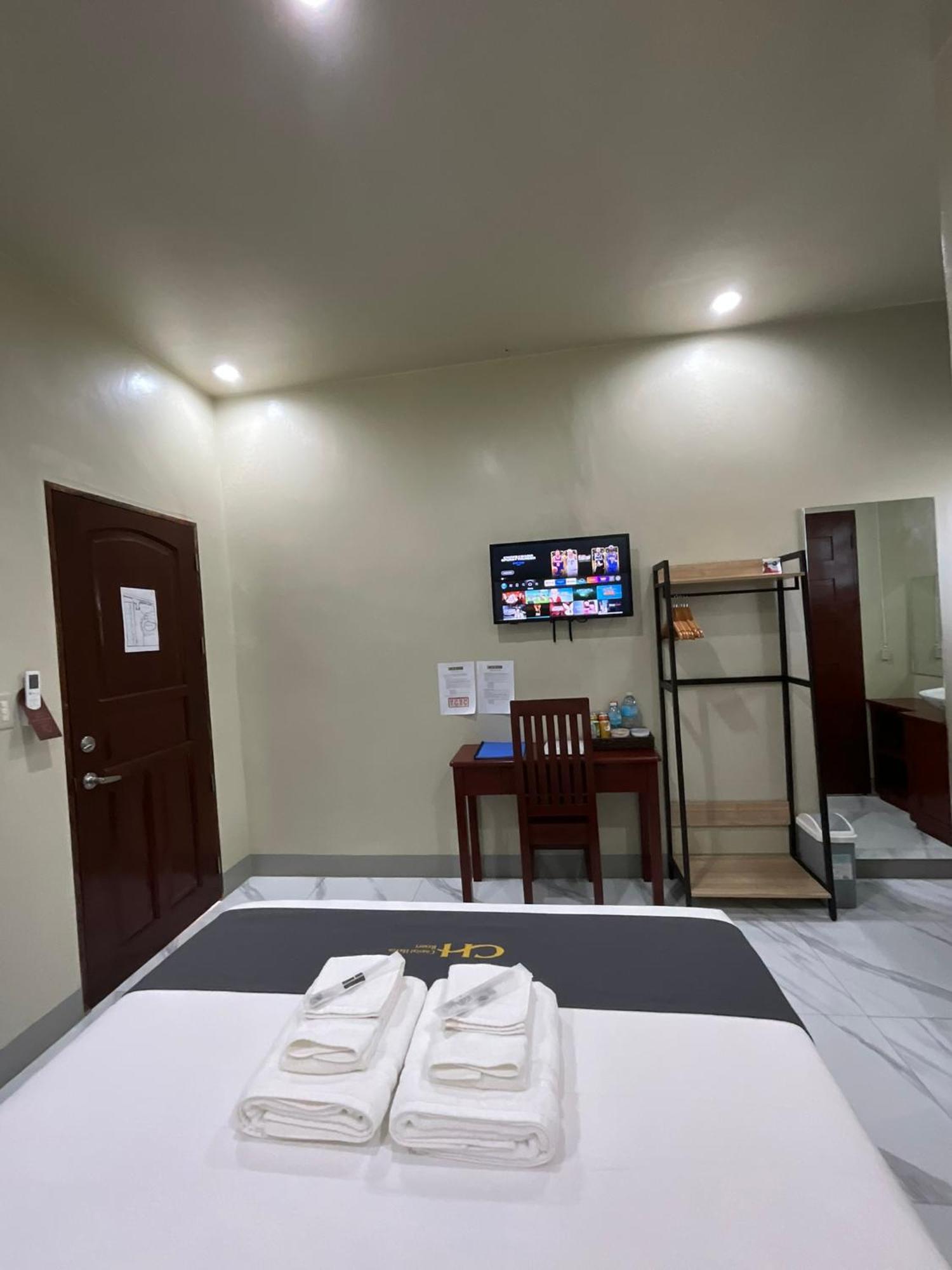 Deluxe Queen Room
