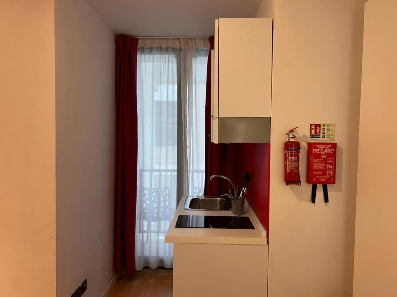 Deluxe King Studio