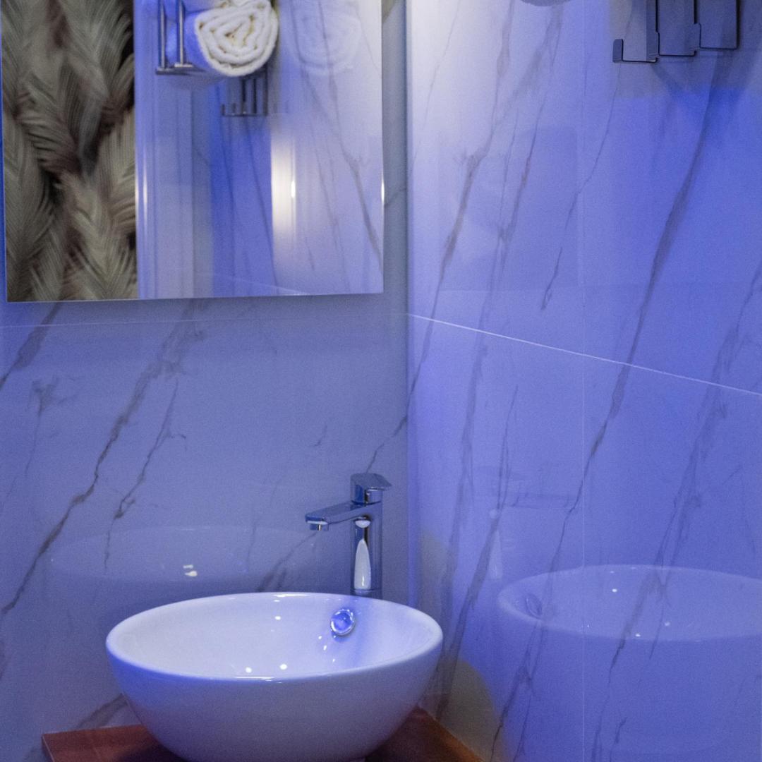 Chambre Triple avec Salle de Bains Privative