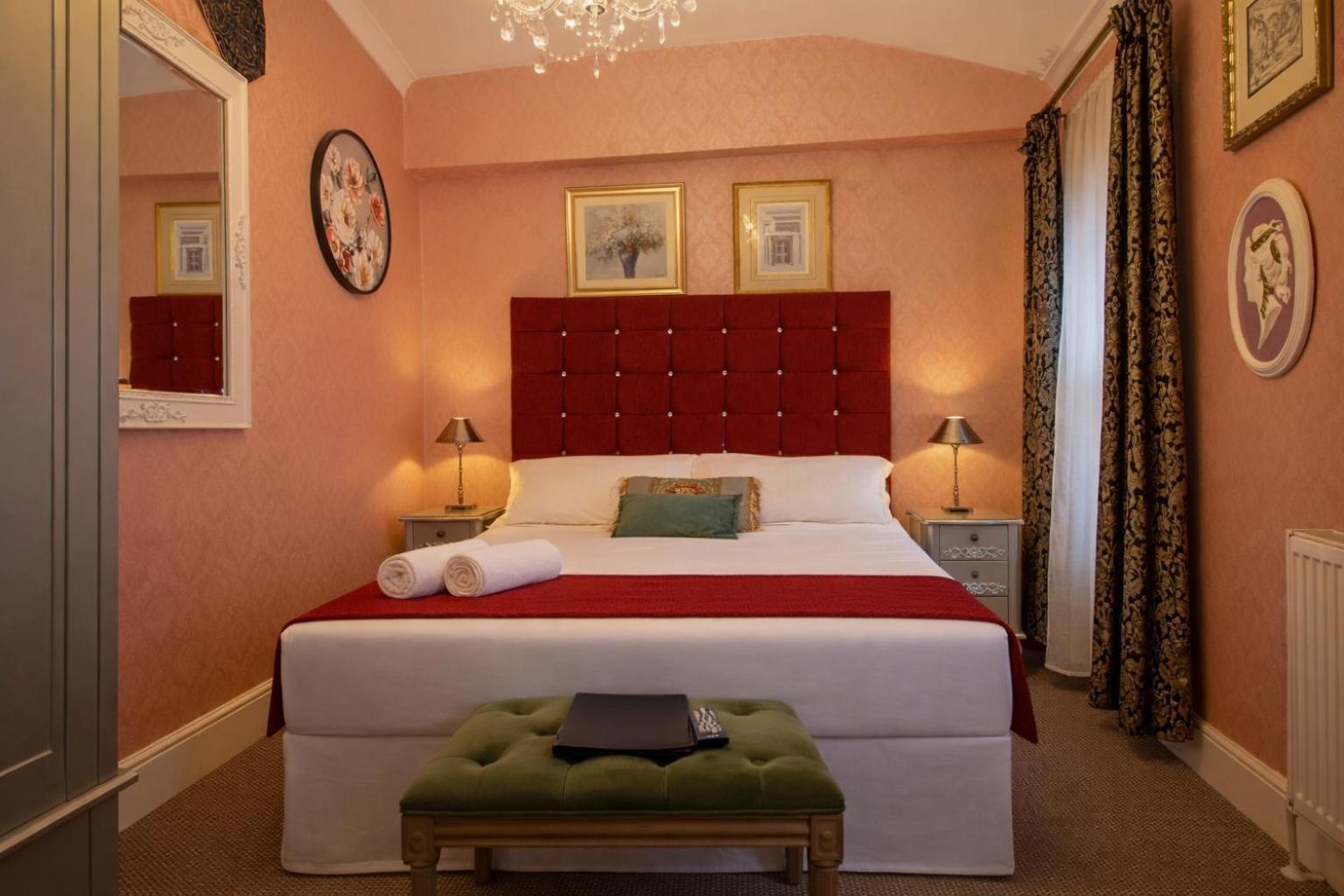 Deluxe Double Room,1746799189:JPEG
