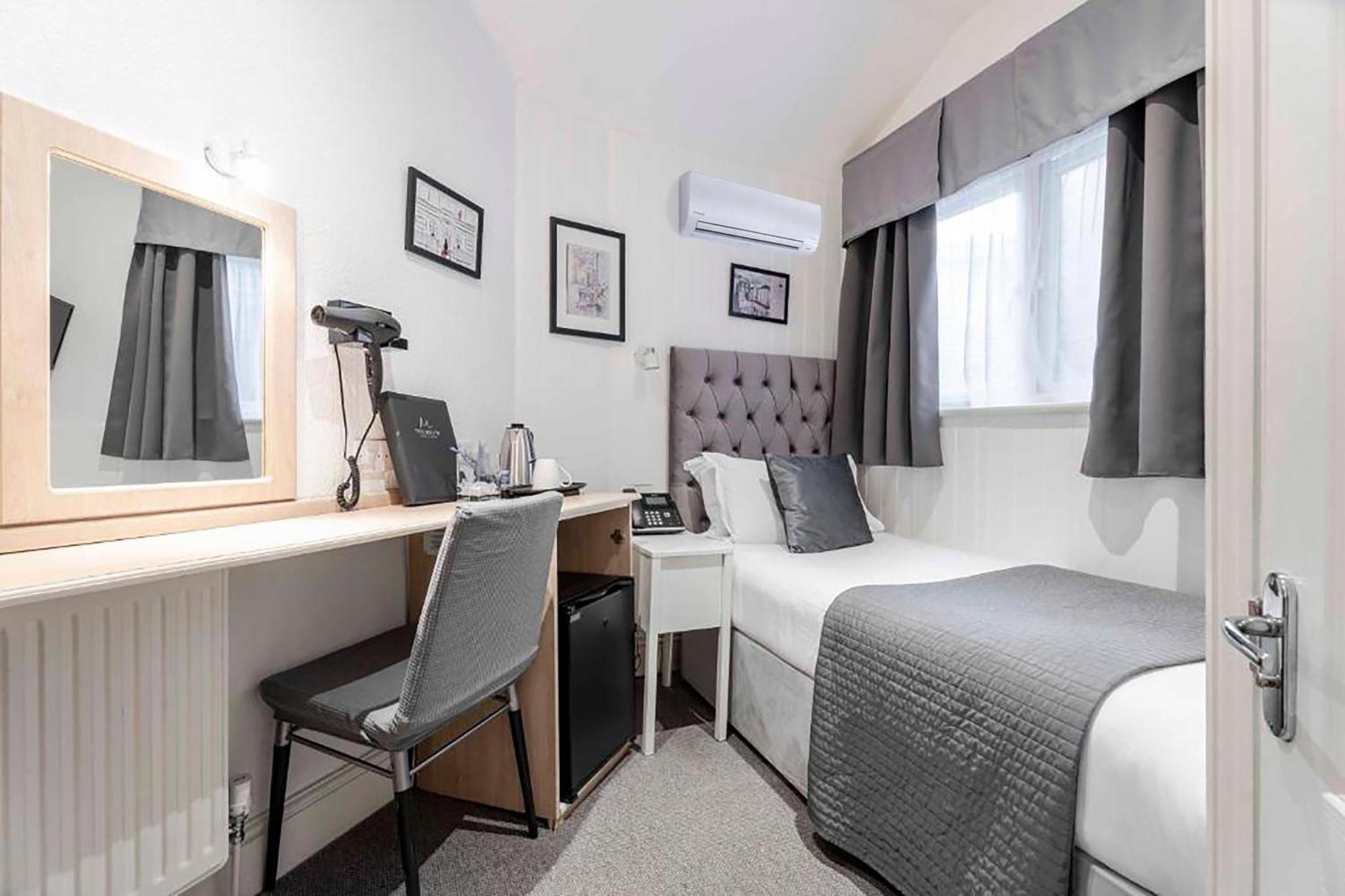 Classic Single Room