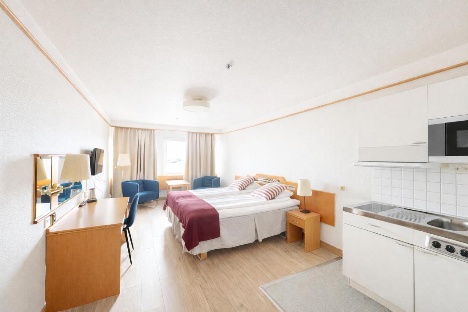 Standard Twin Studio