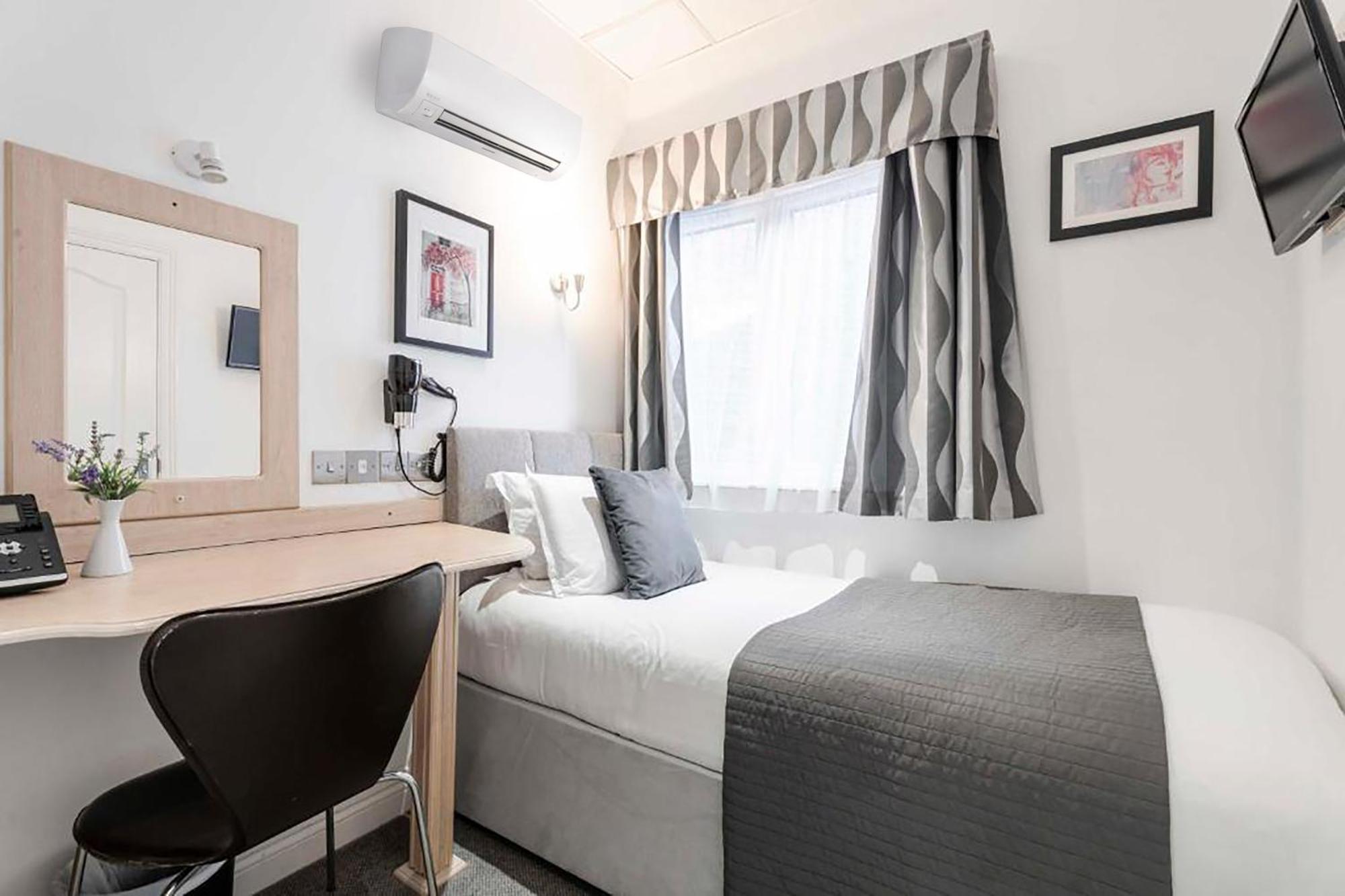 Classic Single Room