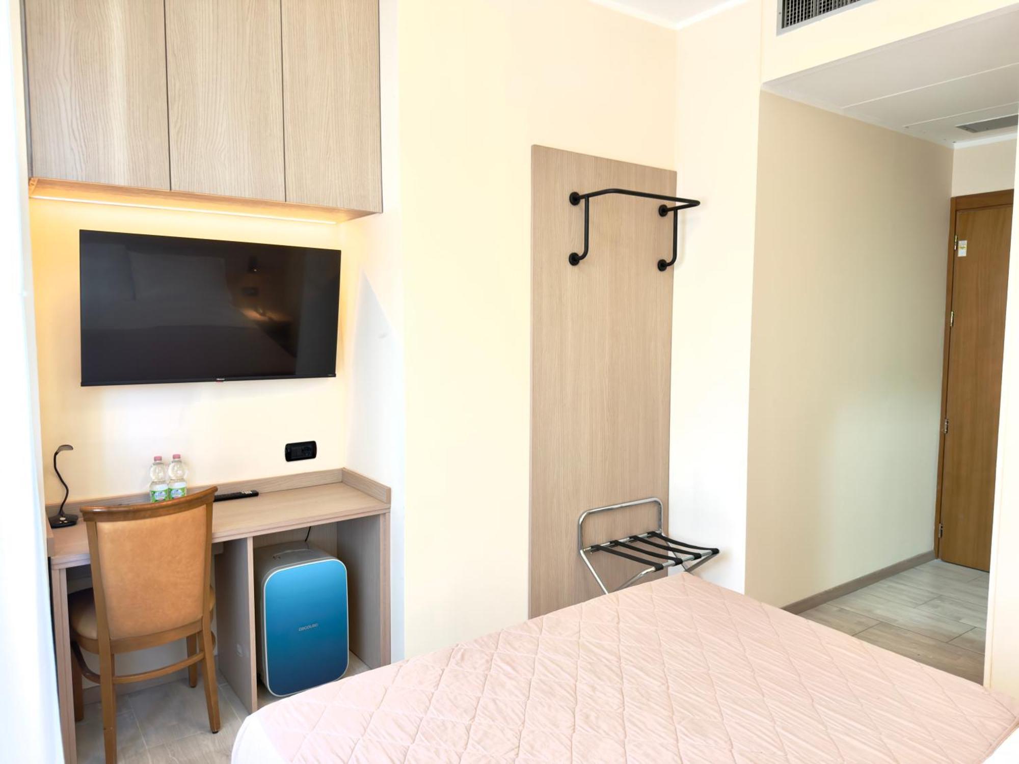 Economy Single Room