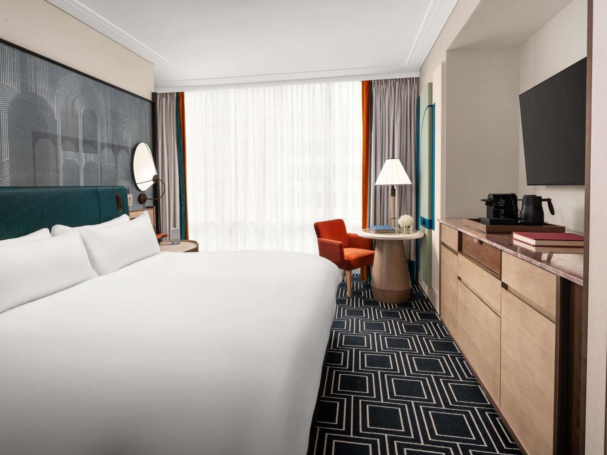 Superior King Room