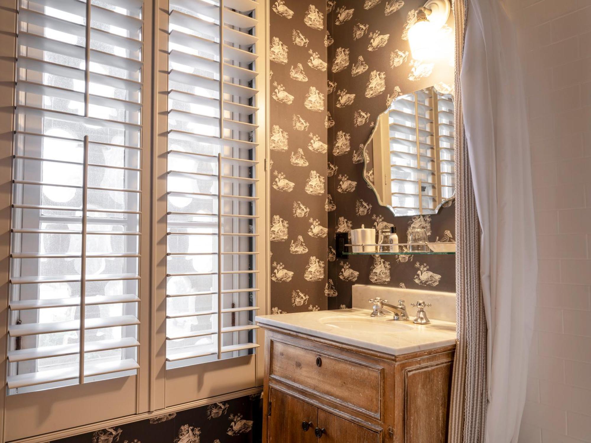 Grand Studio Residence King Bed