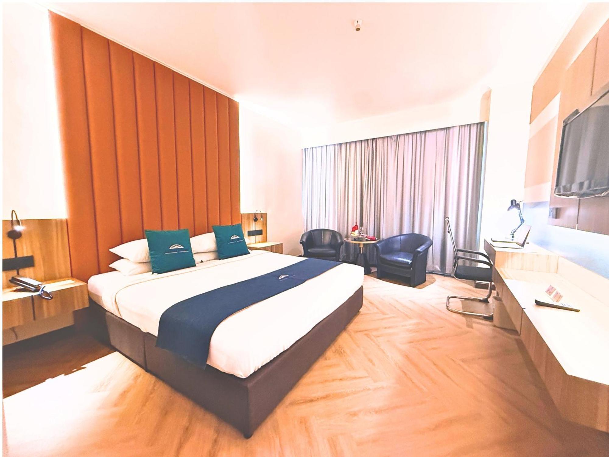 King Room Non-Smoking,1746852018:JPEG