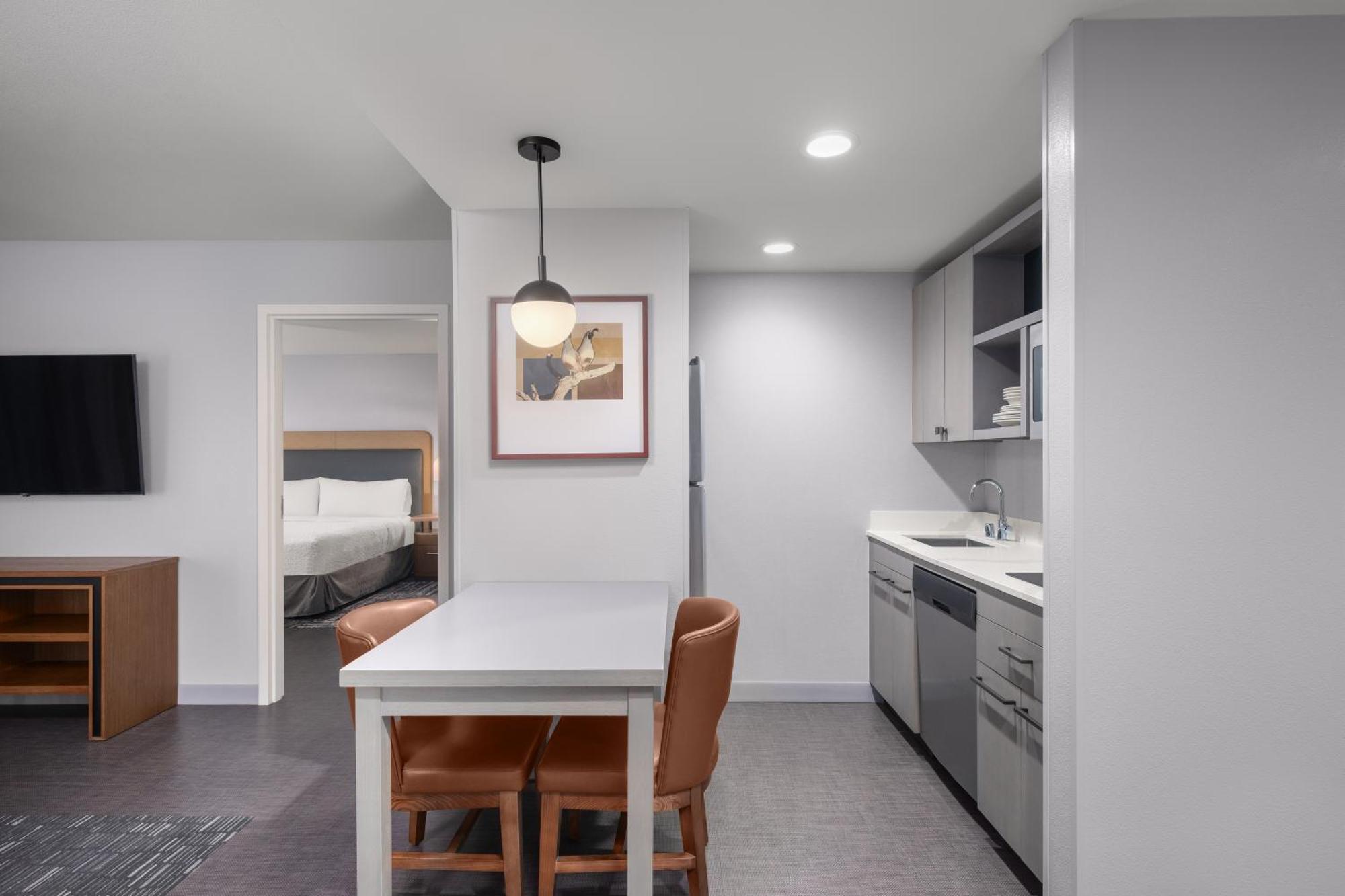 One-Bedroom King Suite Non-Smoking