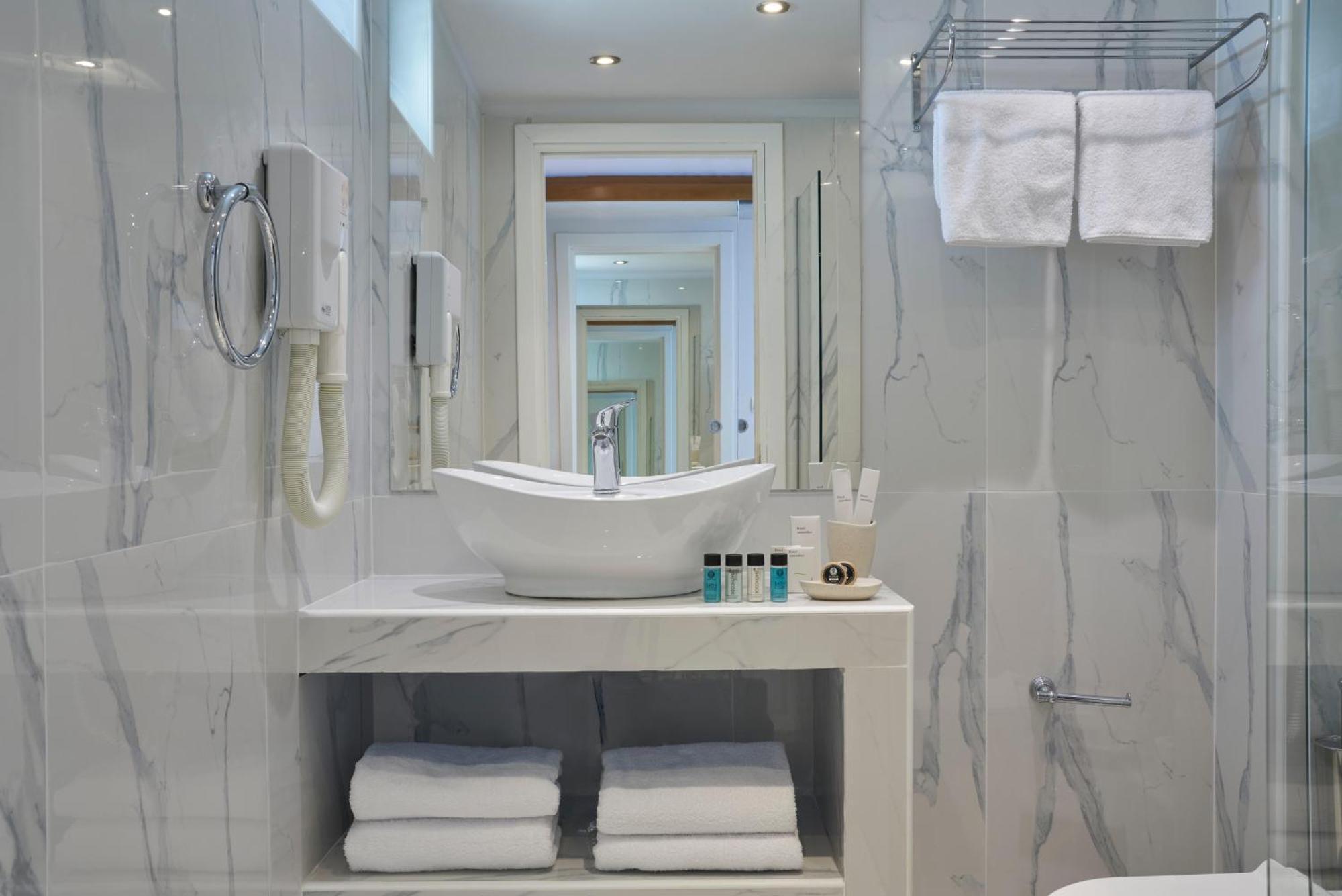 Junior Suite Sea Poros Town View,1746882227:JPEG