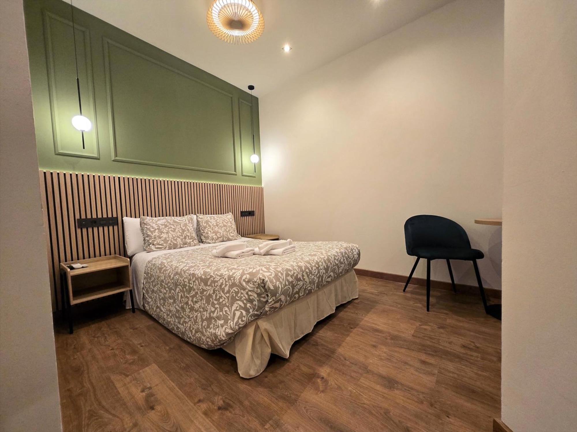 Interior Small Double Room