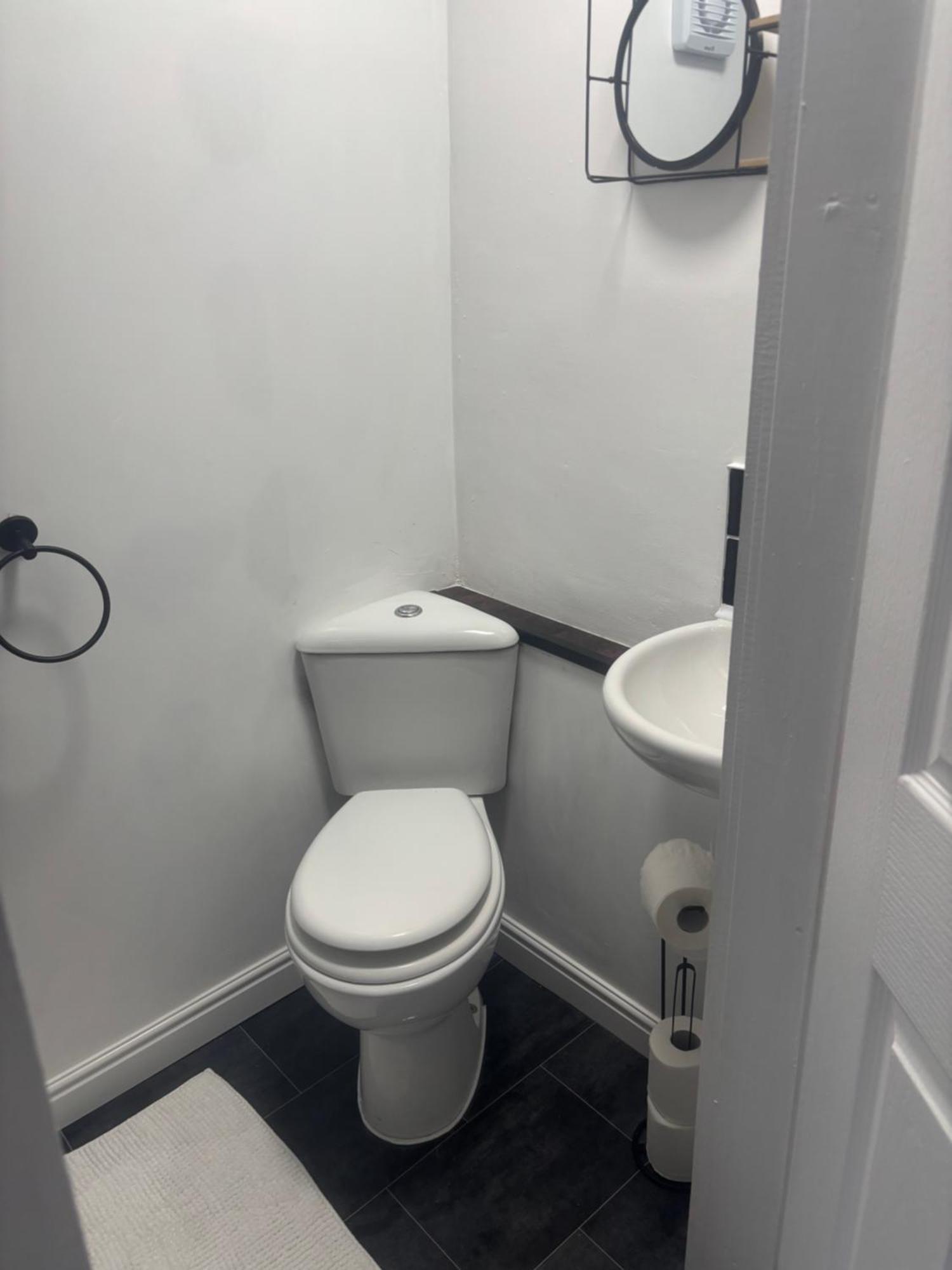 Double Room En Suite Bathroom