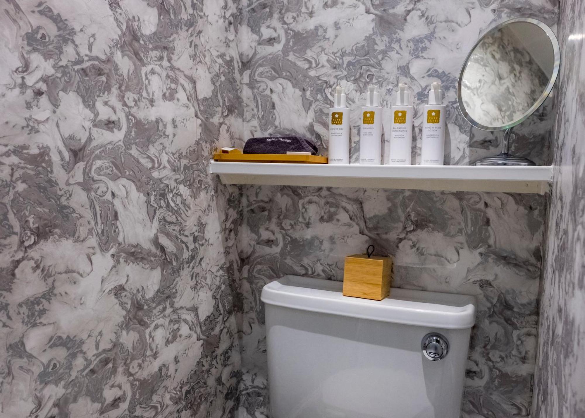 Standard Single Room Shower