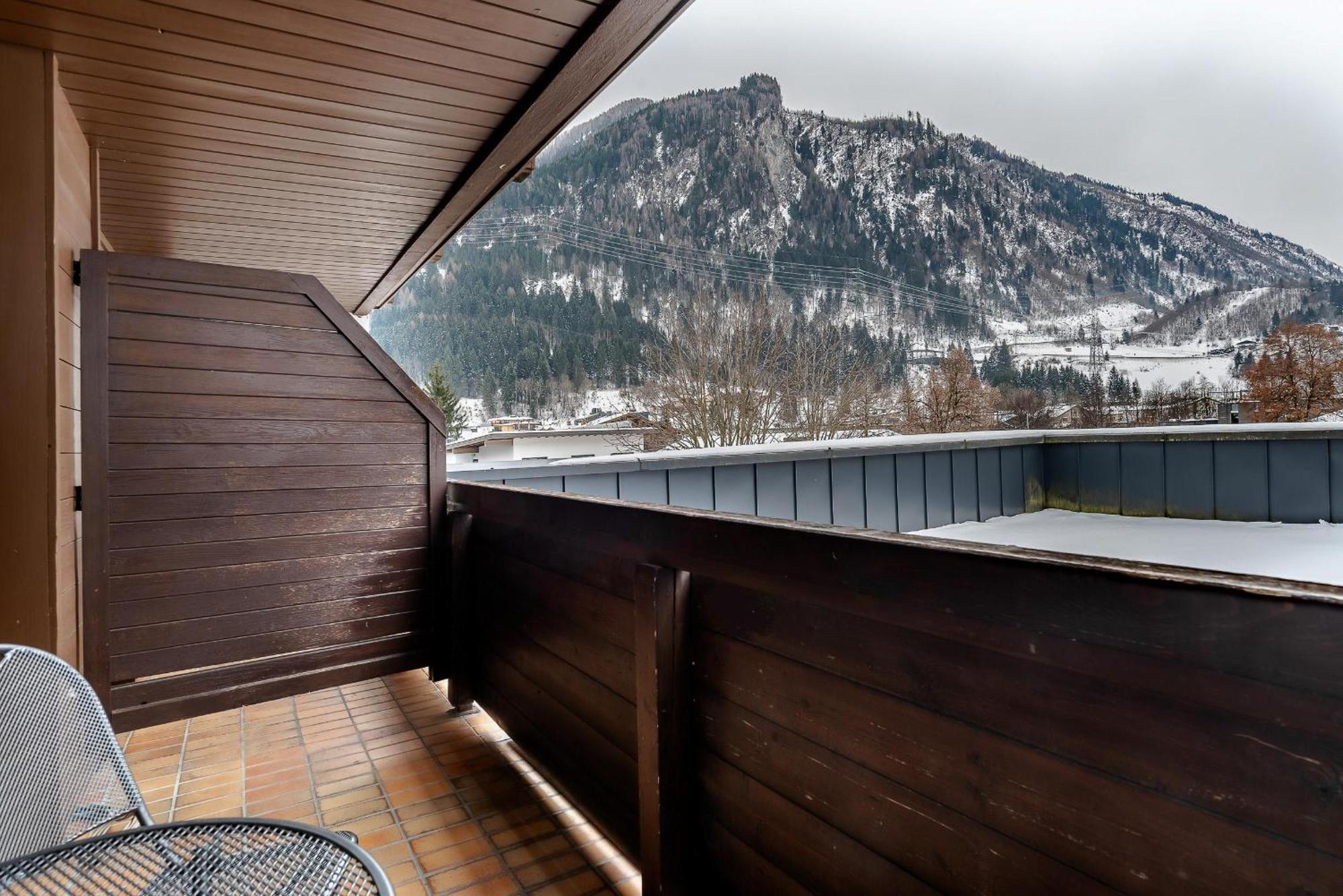 Family Room Mountain View