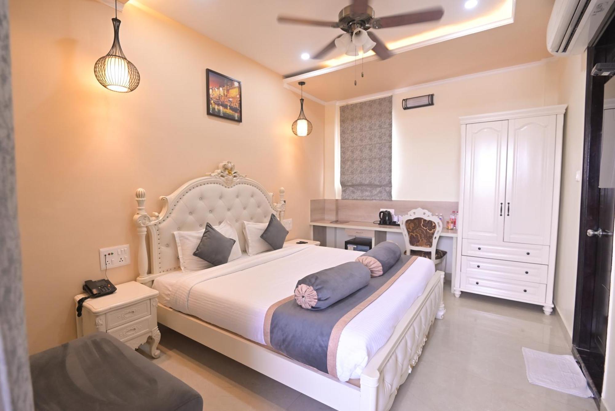 Premium Deluxe Room,1746952252:JPEG