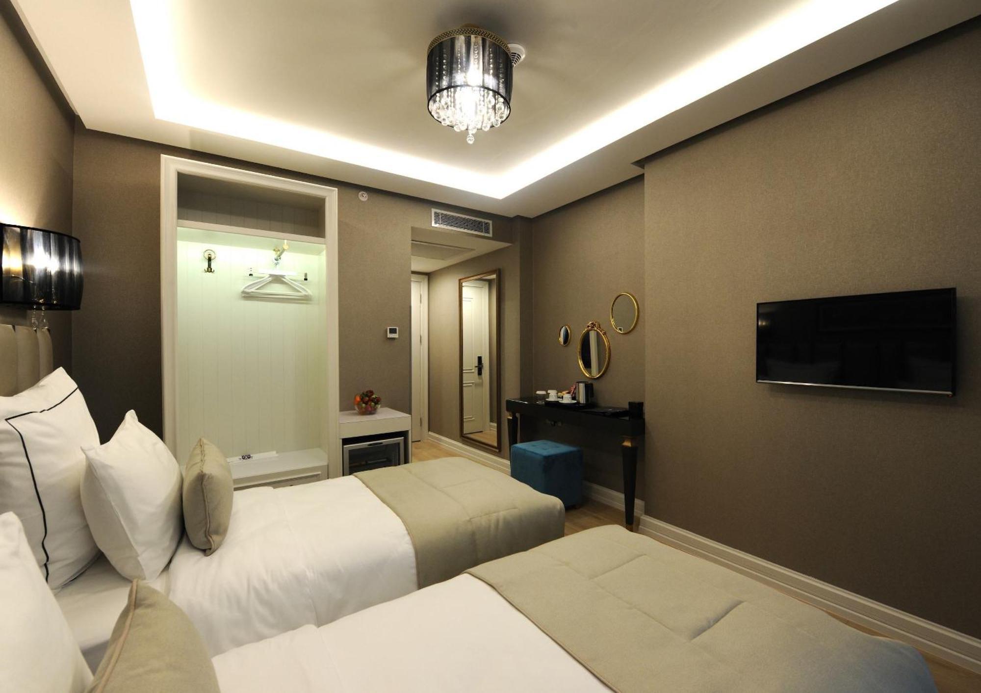 Quarto Deluxe com Cama de Casal ou 2 de Solteiro