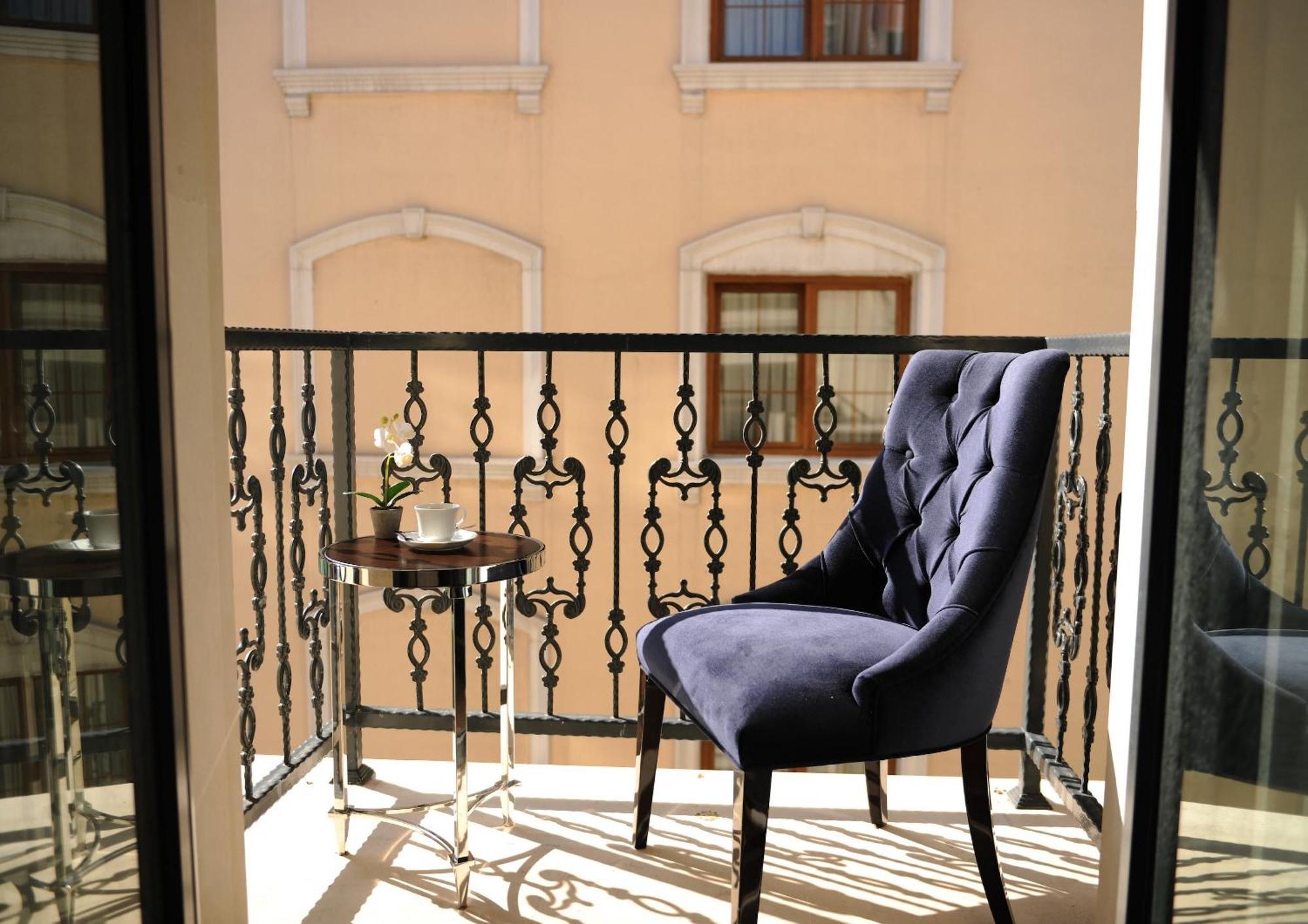 Deluxe Double or Twin Room Balcony