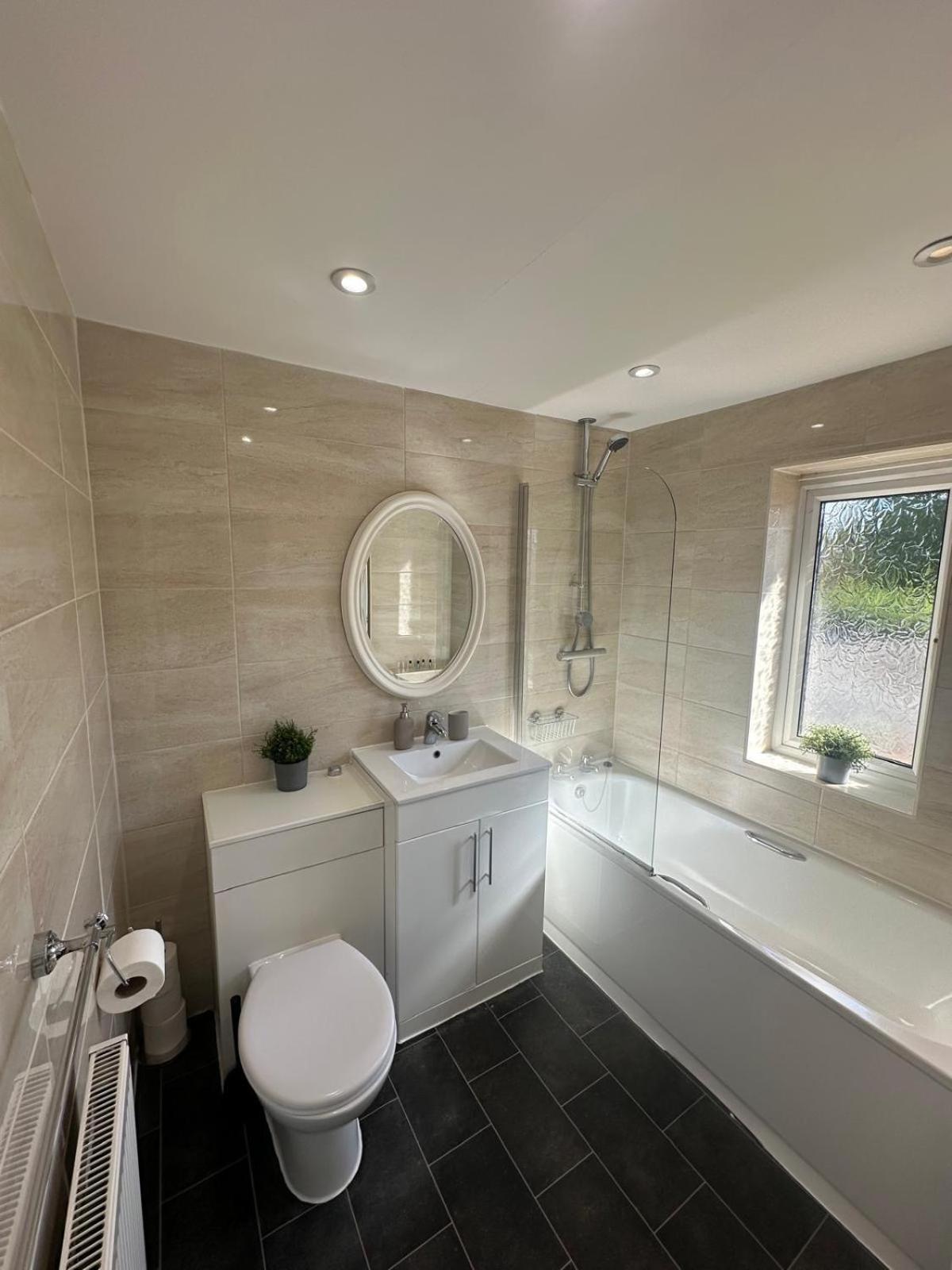 Twin Room Bath