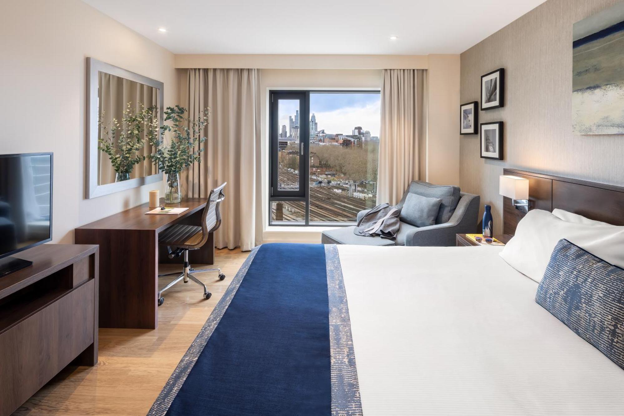 Premium Room 1 King Bed