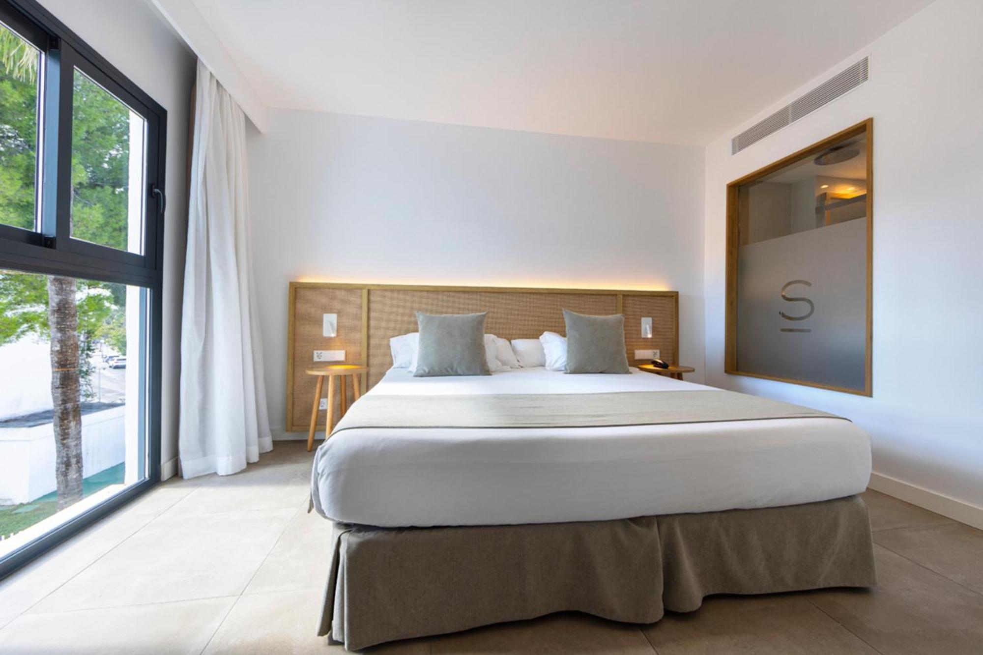 Suite Junior con terraza (2 adultos + 2 niños)