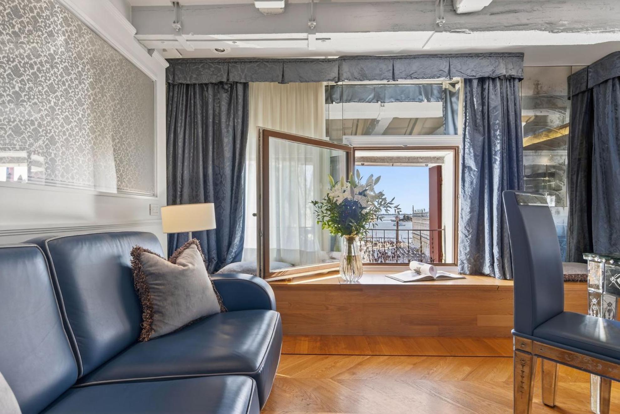 Deluxe Suite San Marco Square View