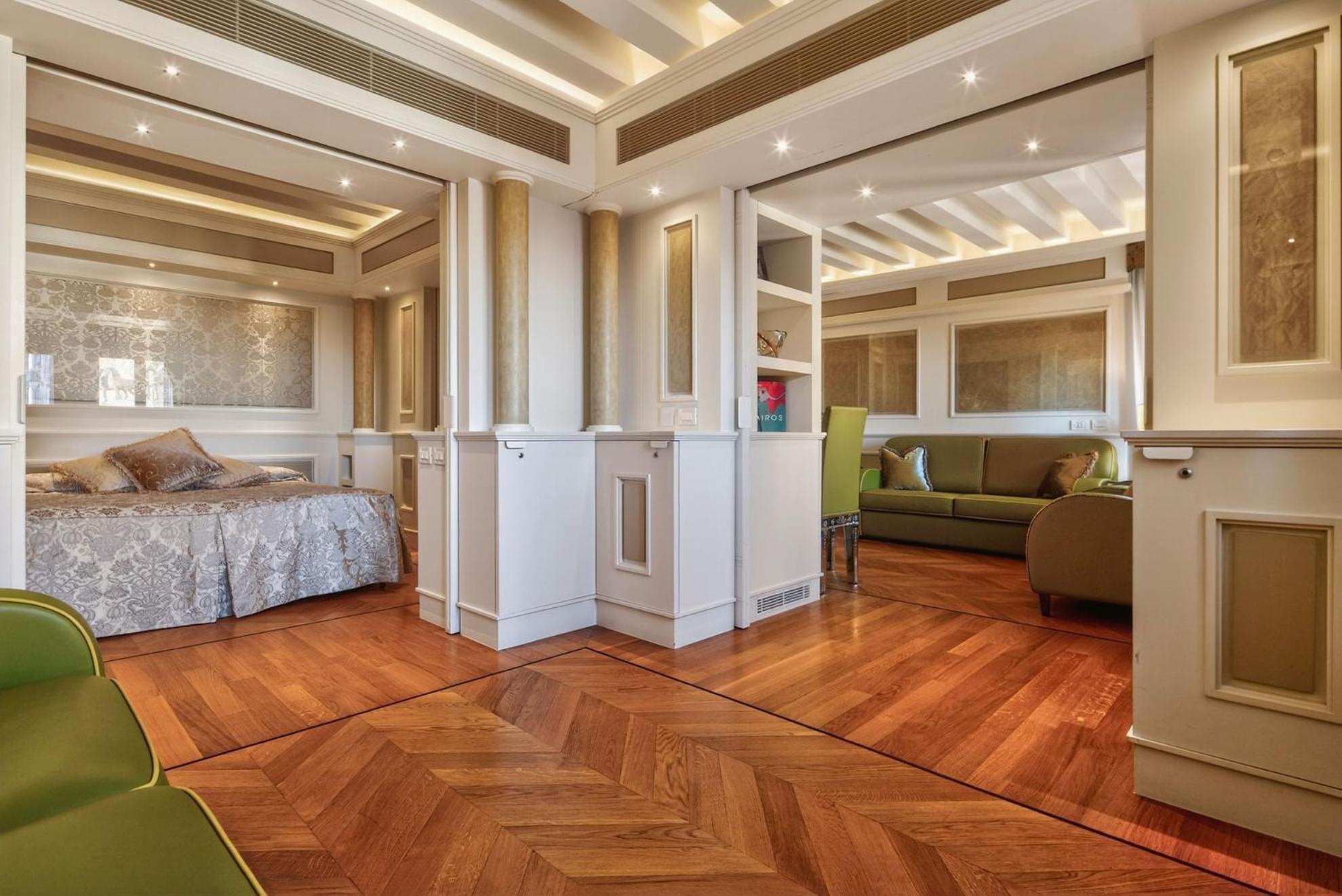 Two-Bedroom Suite San Marco Square View