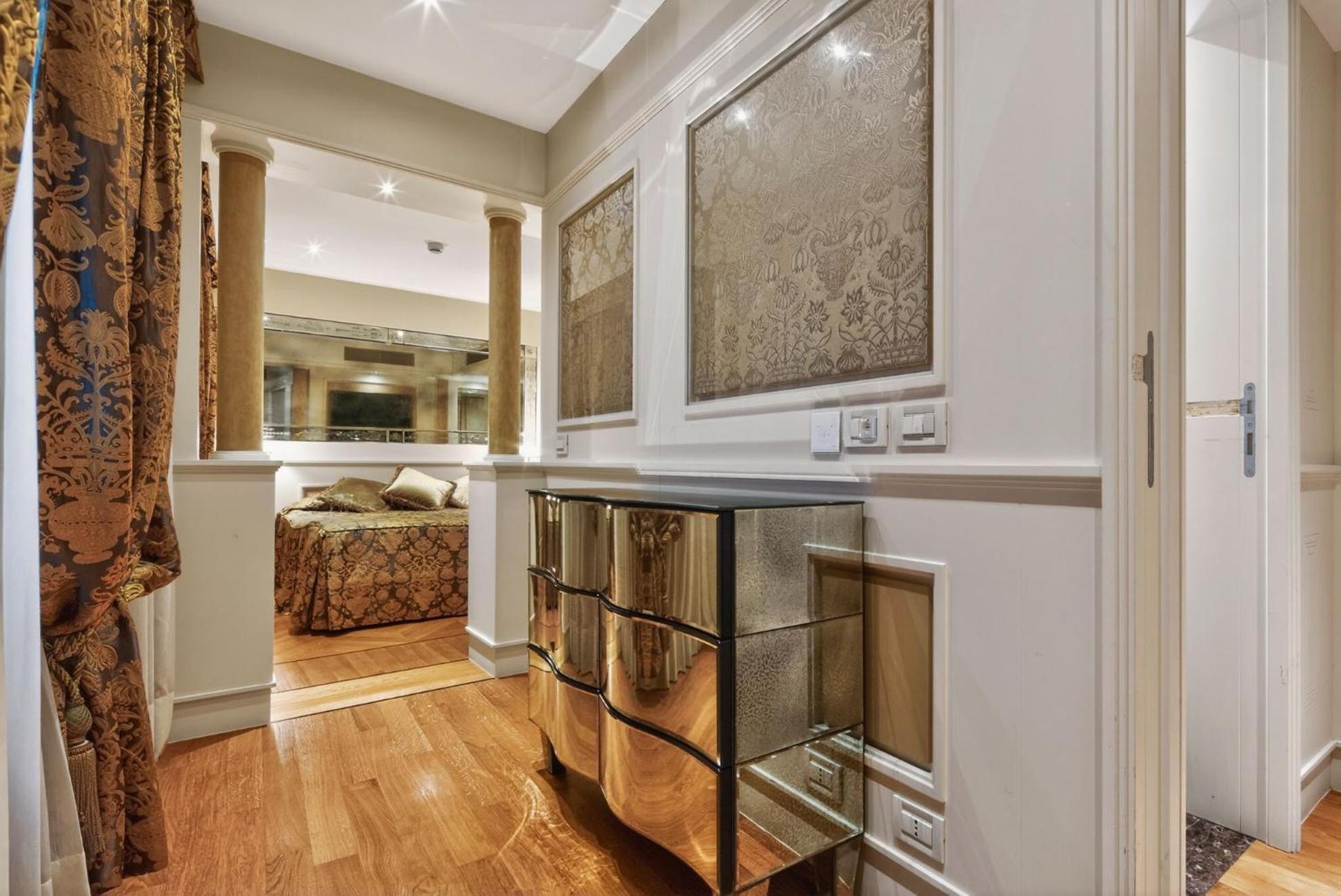 Two-Bedroom Suite San Marco Square View