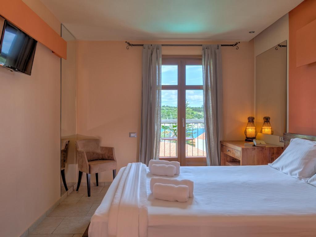Standard Twin Room Sea View