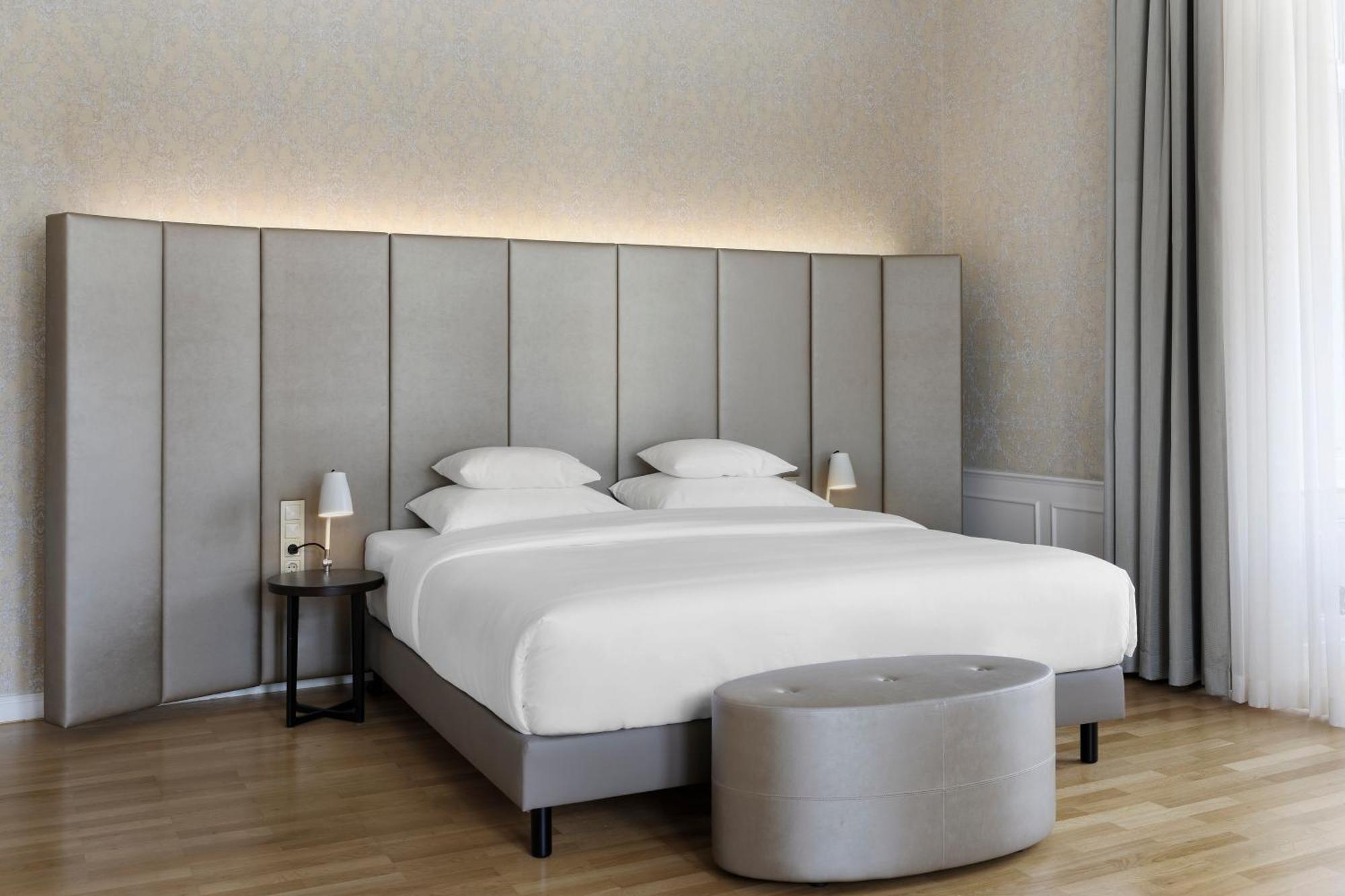 Viennese Charm Junior Suite with king-size Bed and Sofa Bed