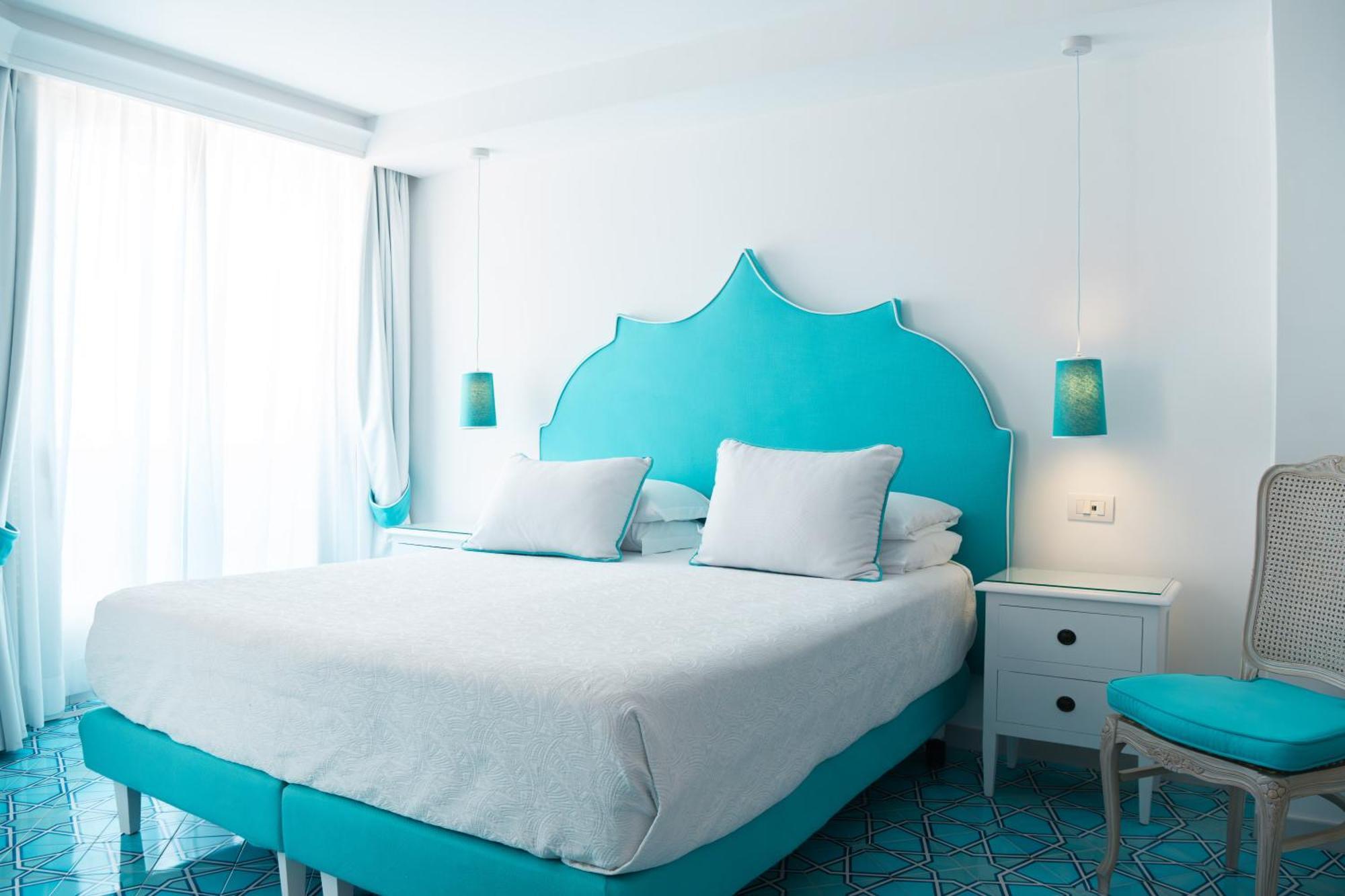Suite Indoor Spa Bath Sea View