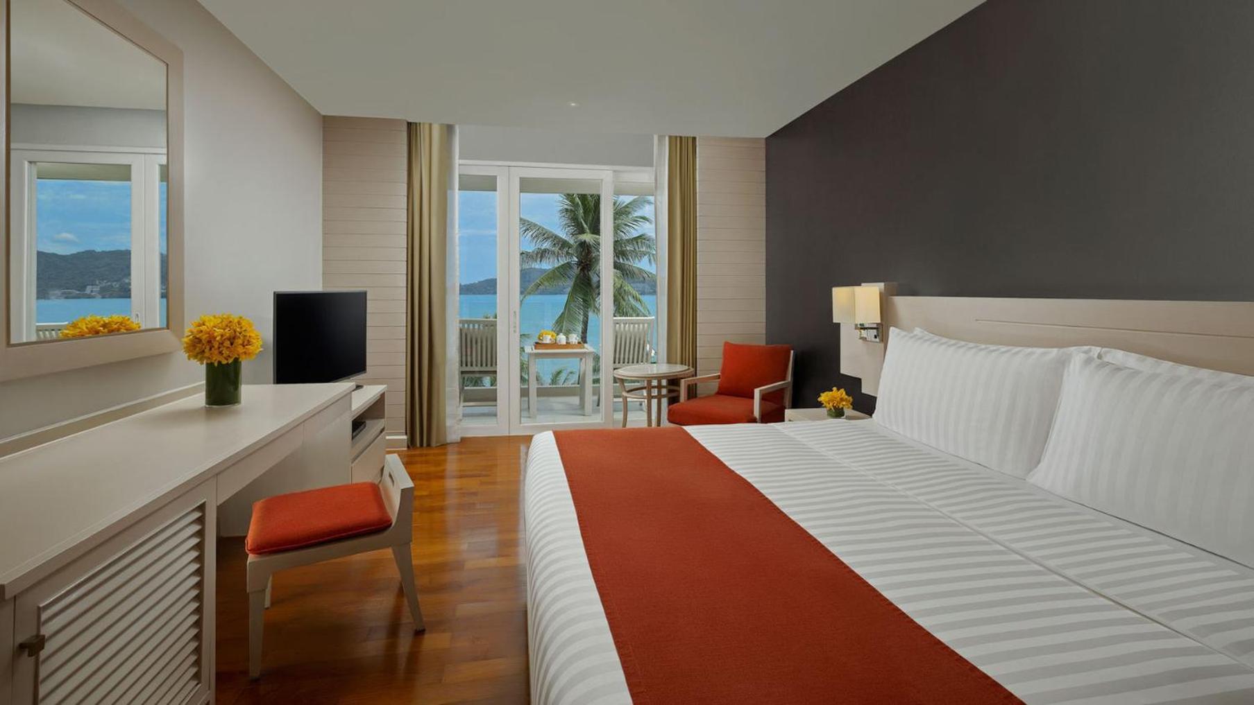 Quarto Duplo Superior com Vista Parcial do Oceano