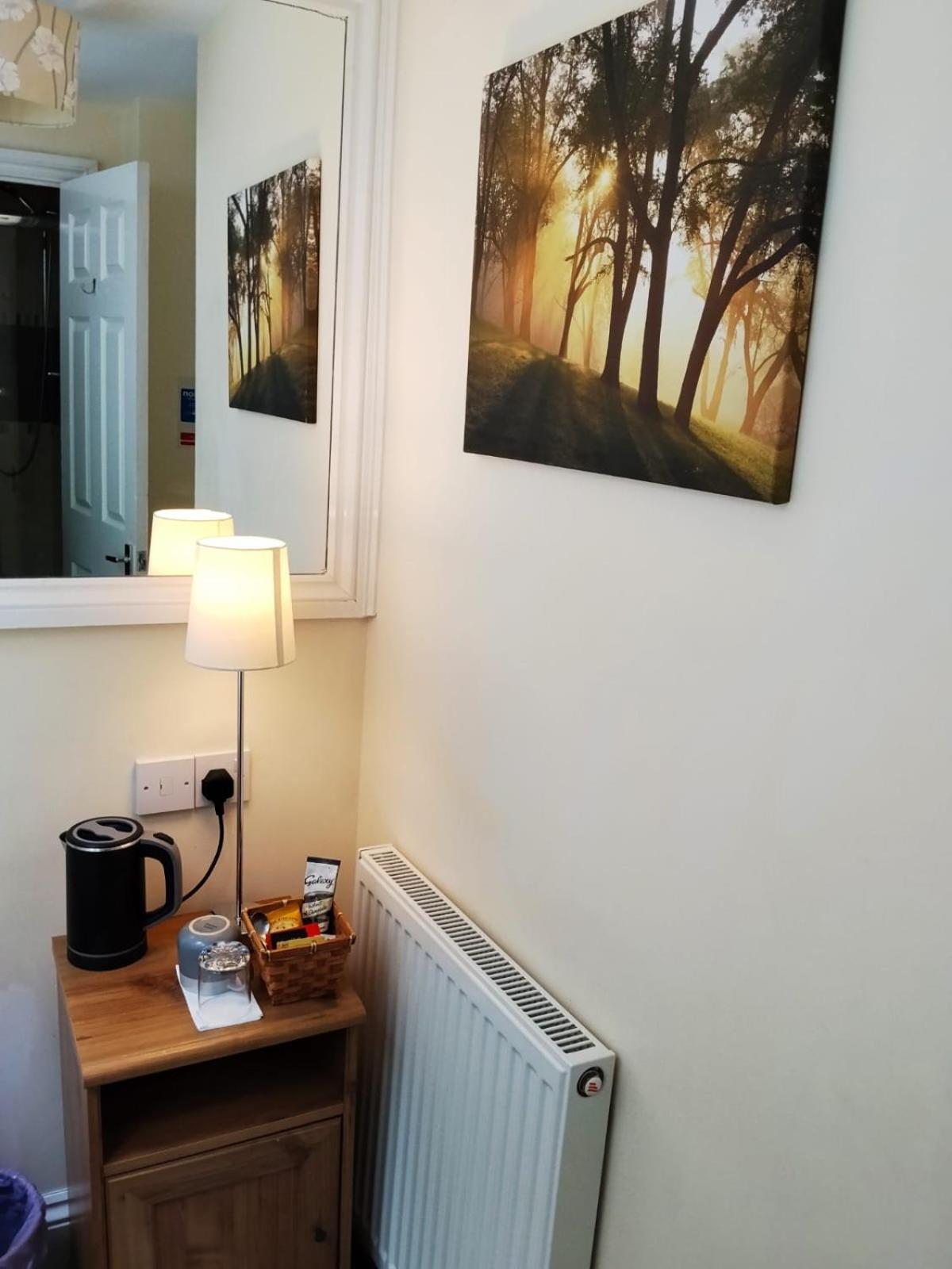 Small Single Room,1756437968:JPEG