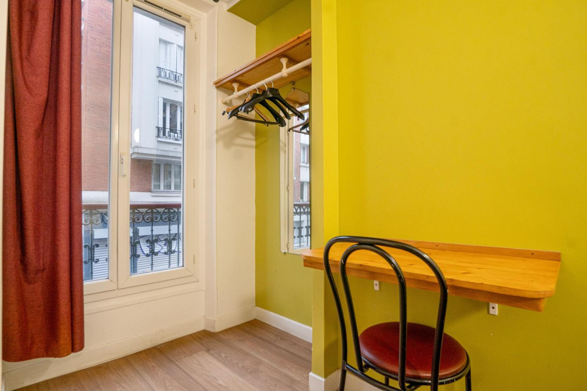 Chambre Double avec Douche et Toilettes Communes