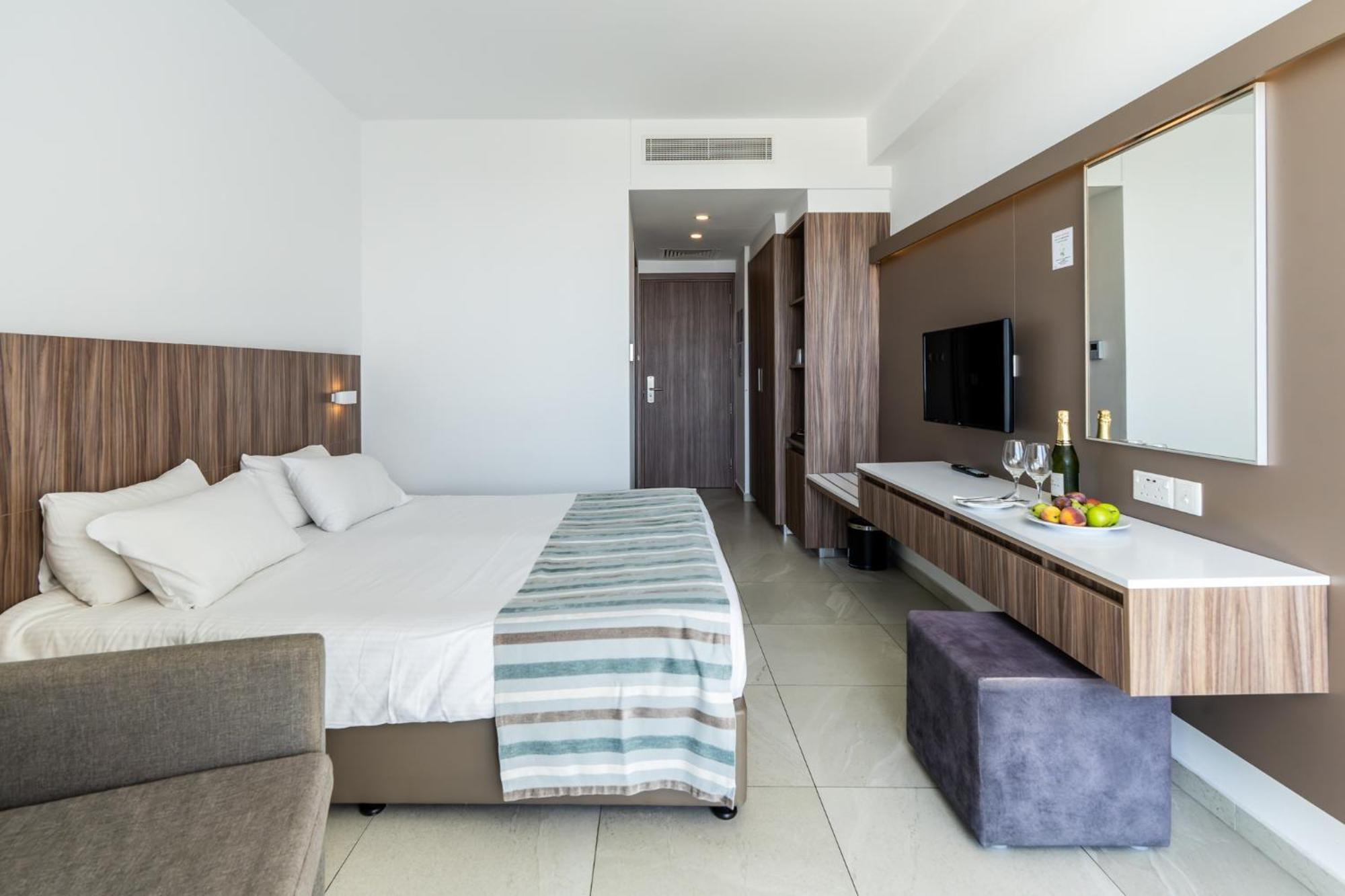 Double or Twin Room Pool View