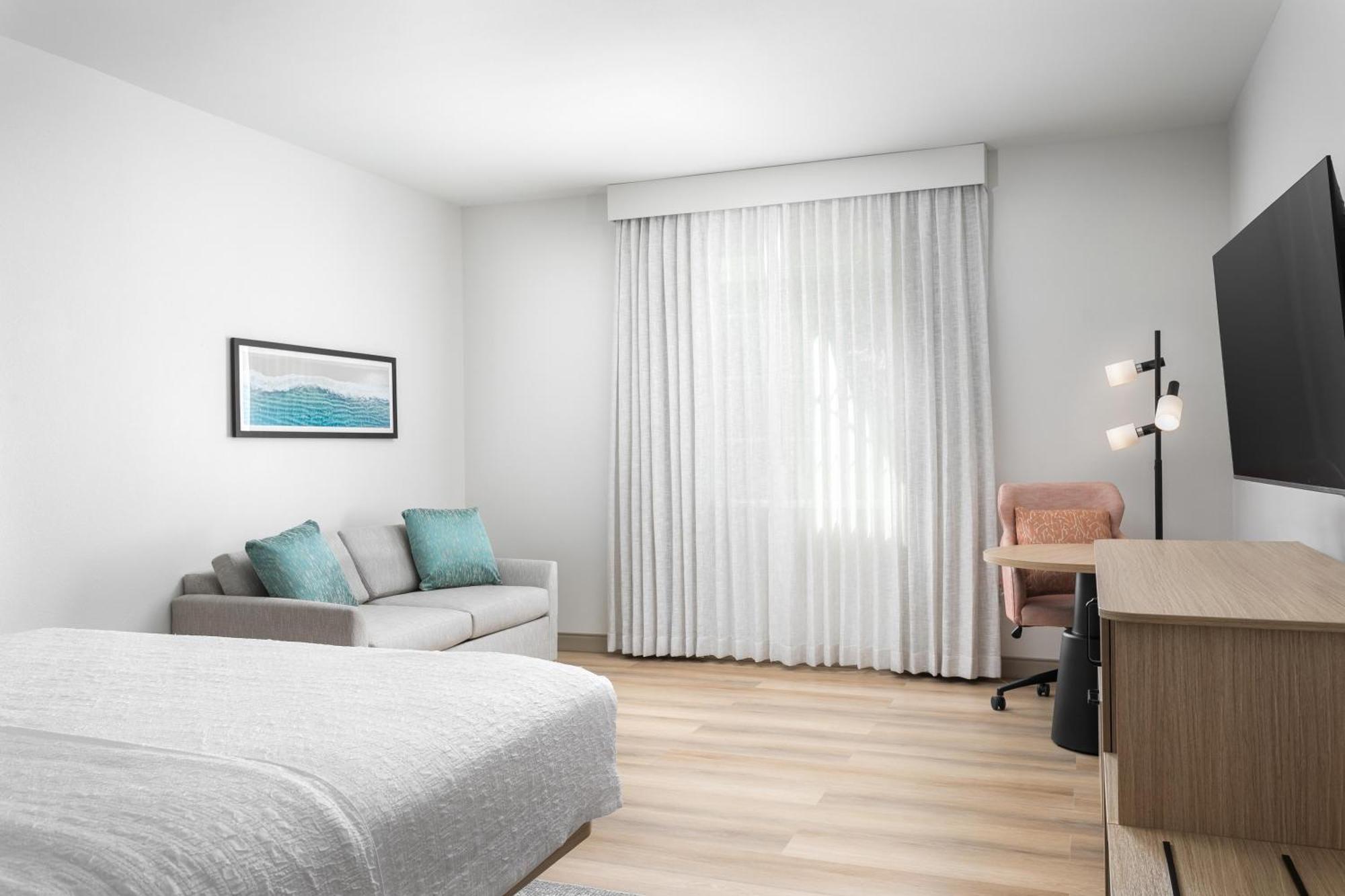 Habitación con cama extragrande y sofá cama - No fumadores