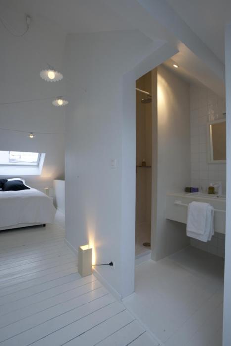 Twin Room Shower