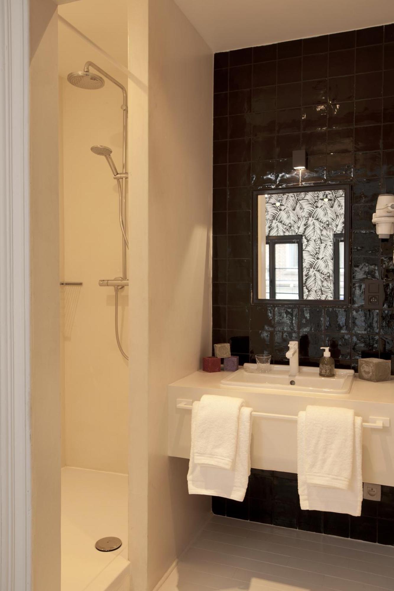 Double Room Private Bathroom
