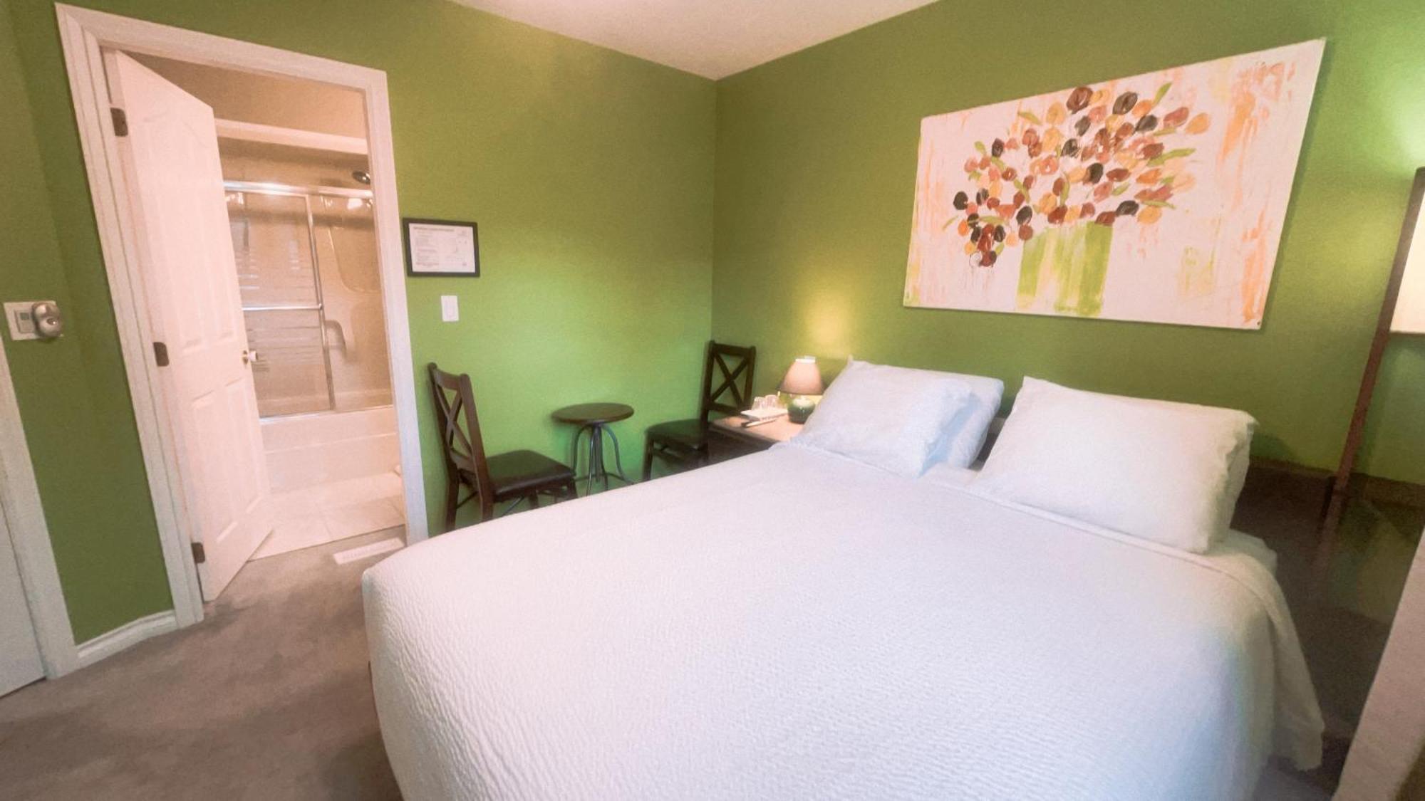 Deluxe Queen Room