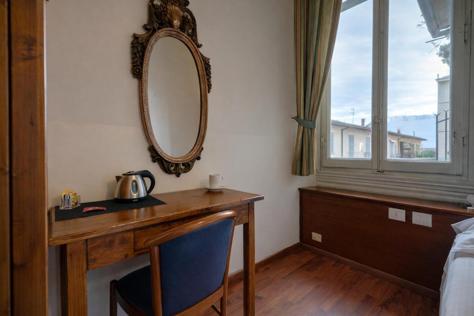 Small Single Room