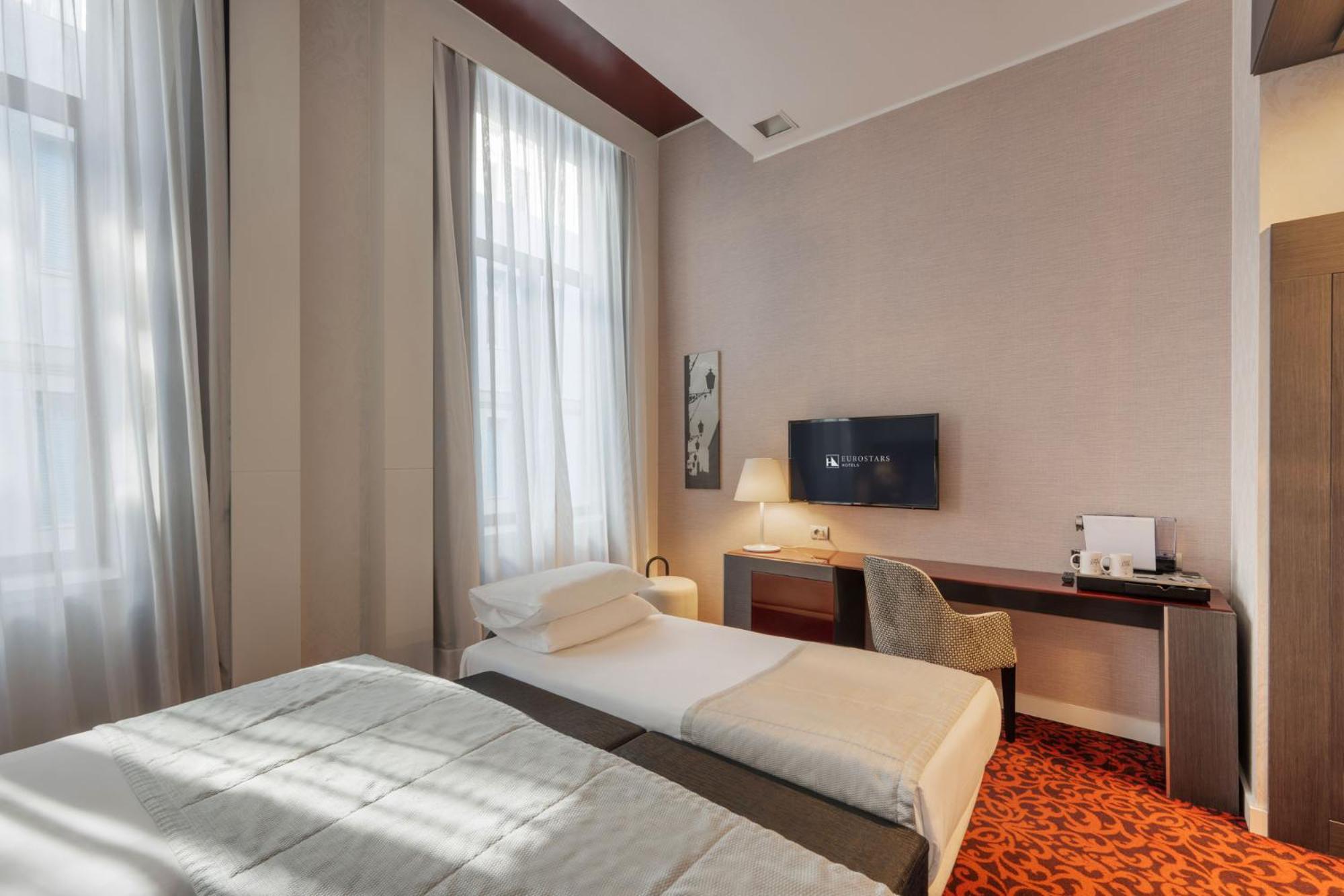 Deluxe Double Room Extra Bed